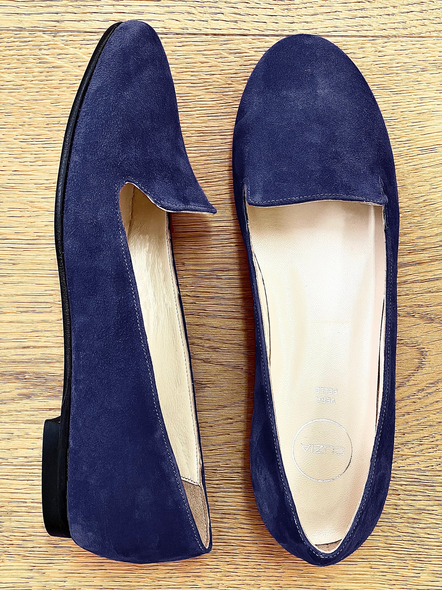 BLUE SUEDE DOLORES