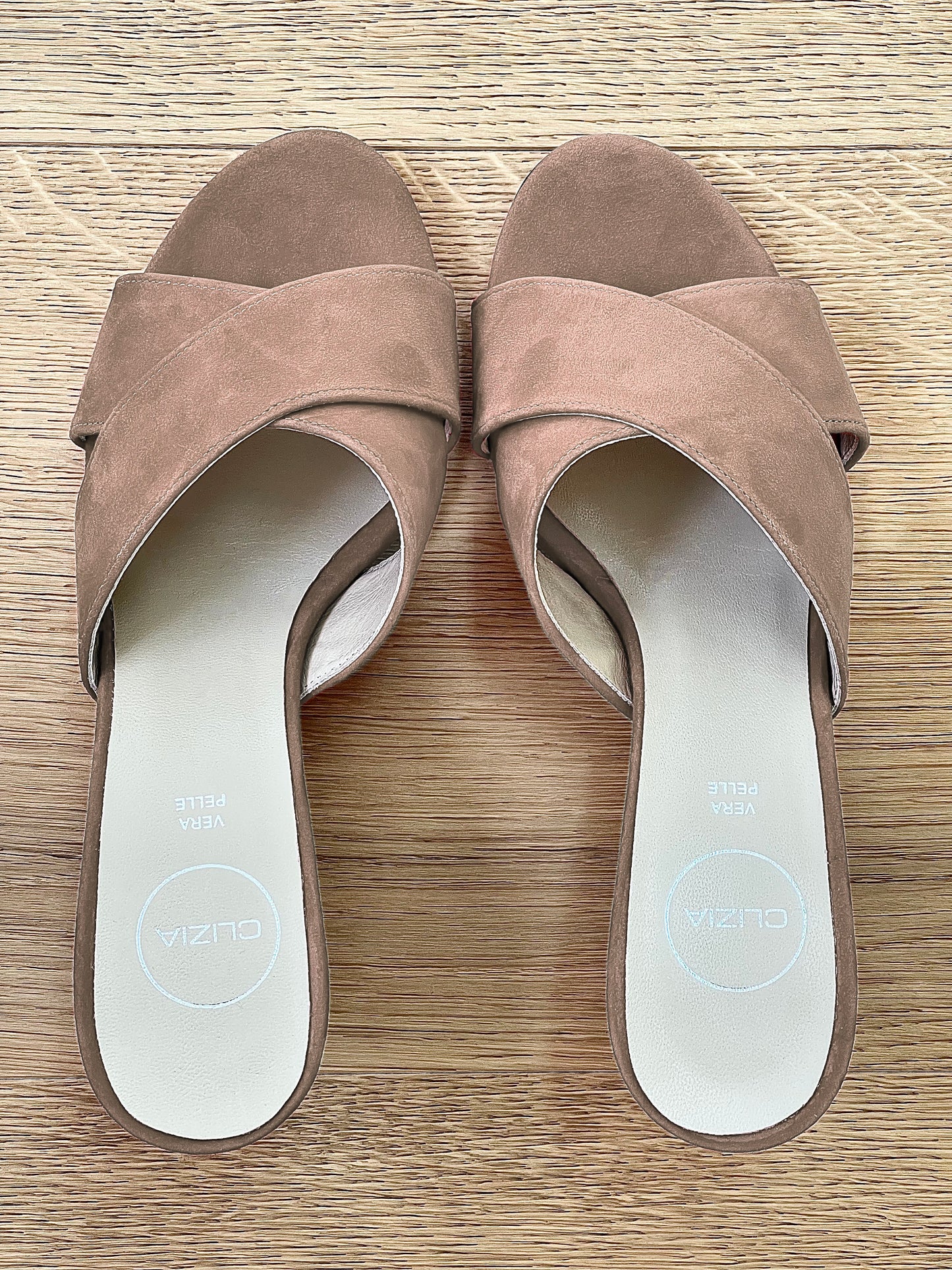 DOVE GREY SUEDE ZURI