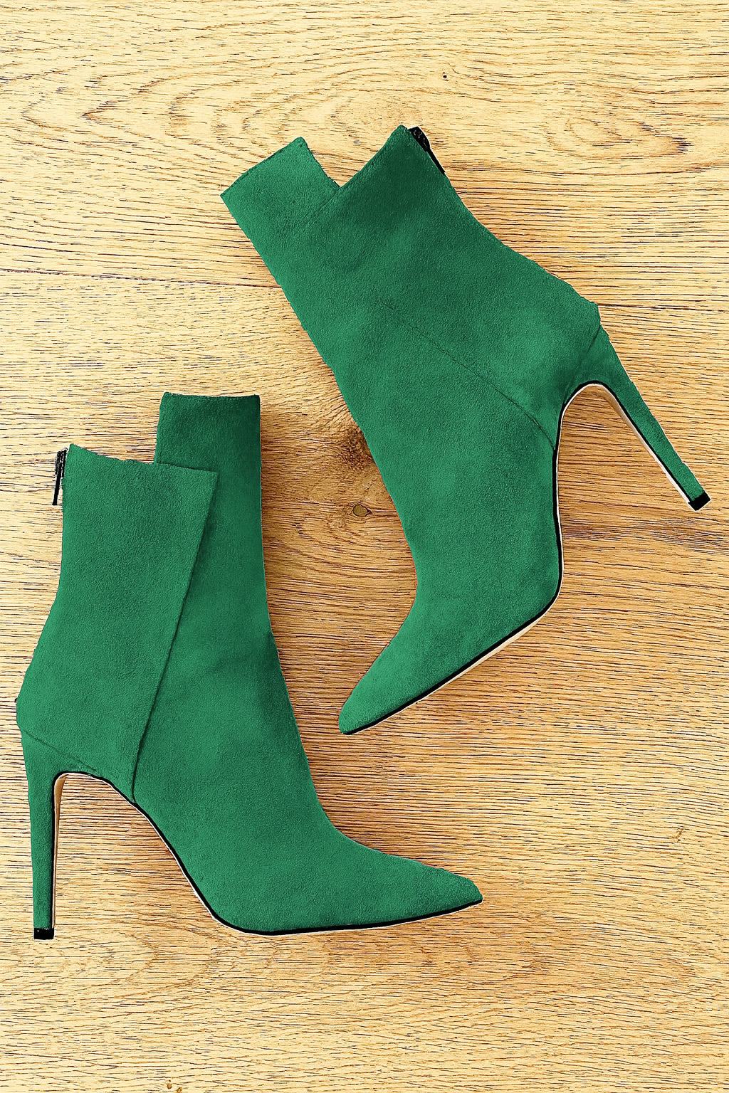 LEVEL GREEN SUEDE
