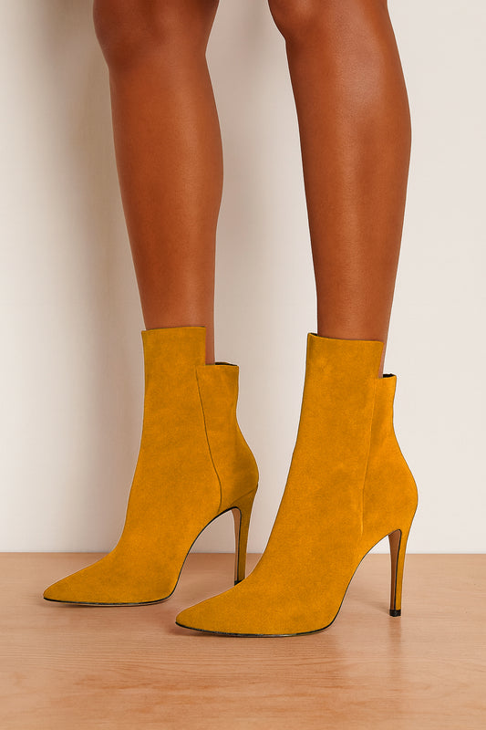 LEVEL OCHRE SUEDE