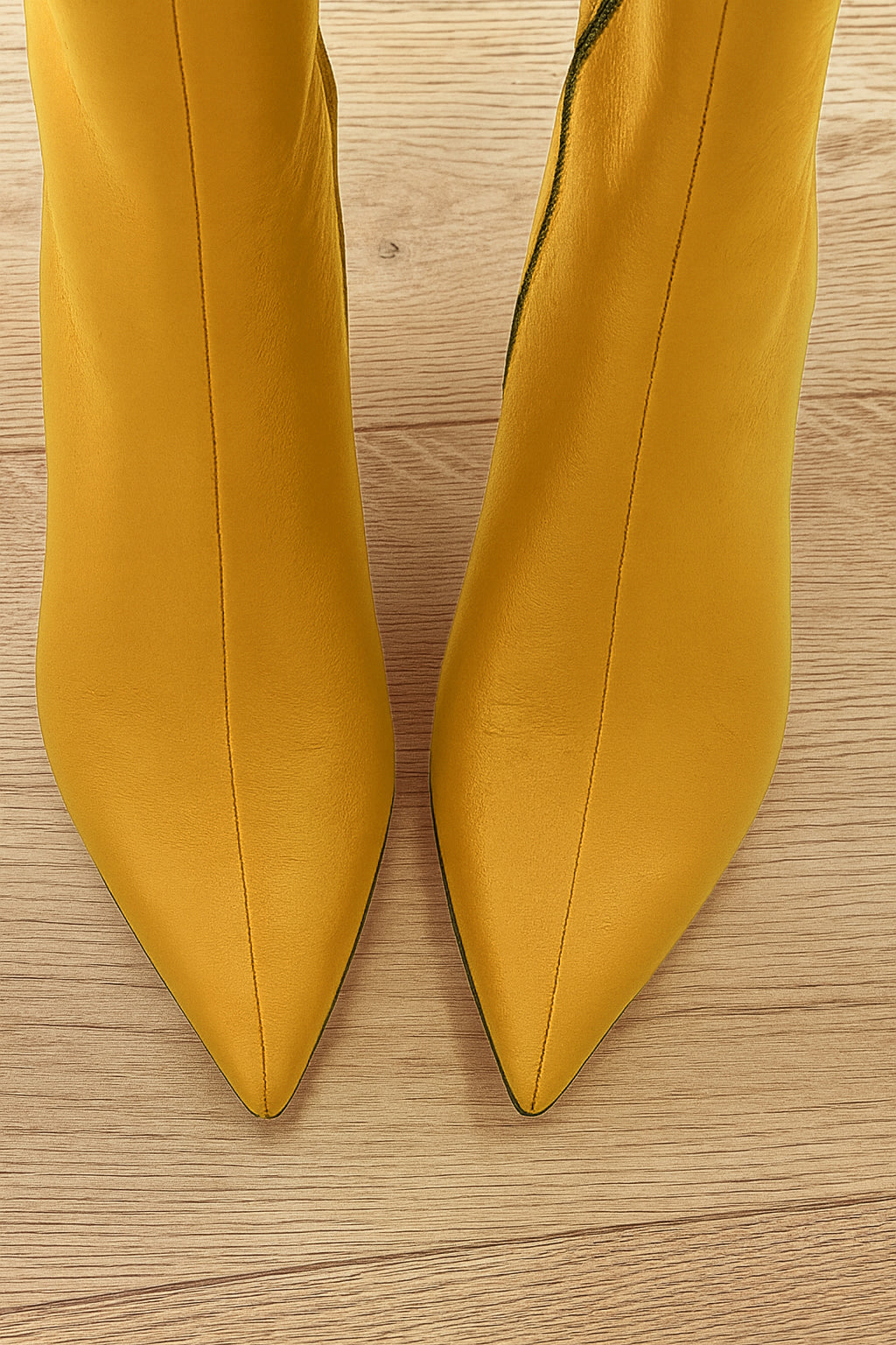 ORION LEATHER OCHRE
