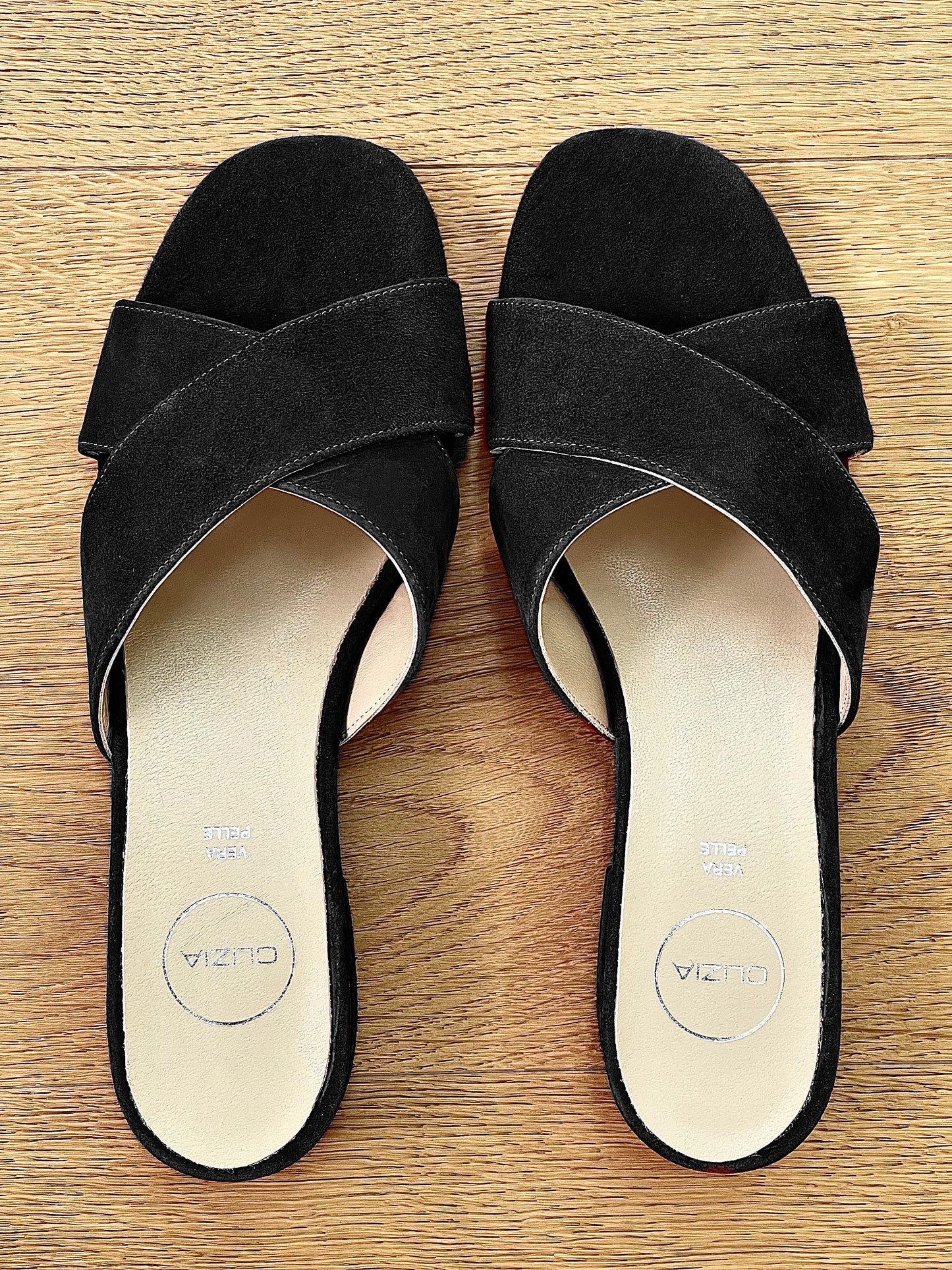 URIEL BLACK SUEDE
