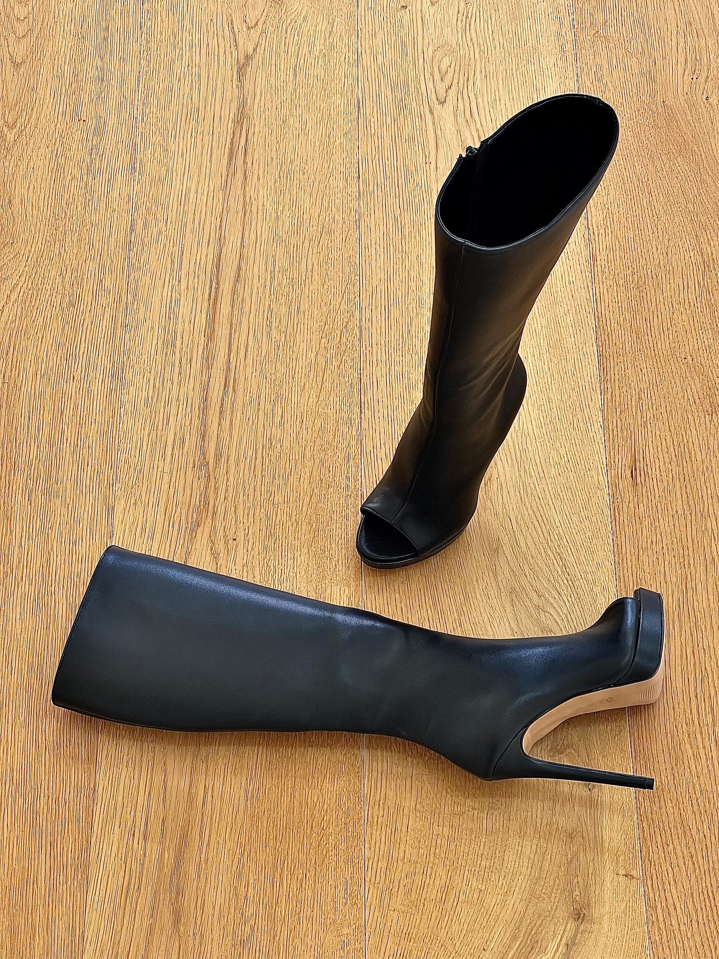 ESSEN LEATHER BLACK