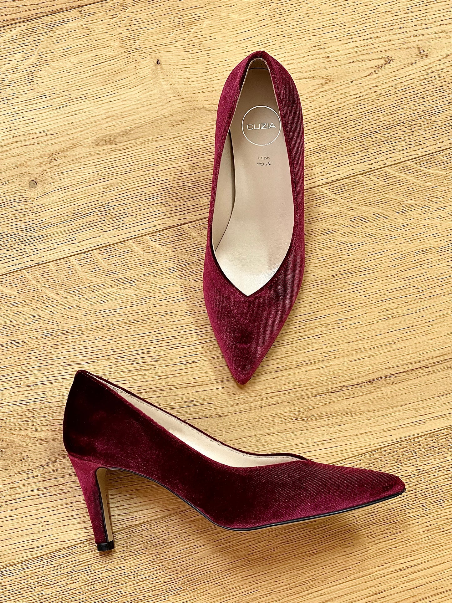 ASHLEY BURGUNDY VELVET