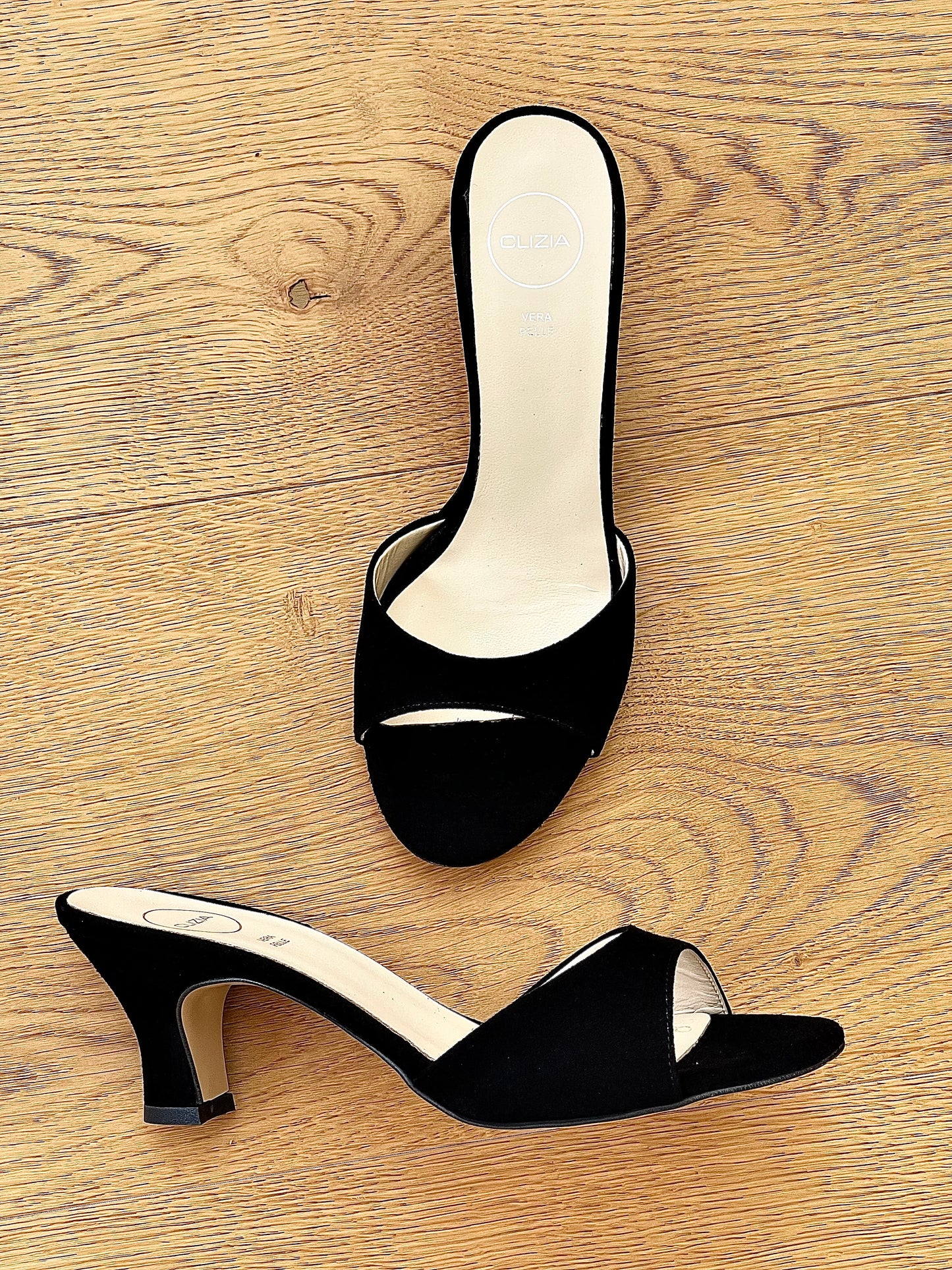 YUDI BLACK SUEDE