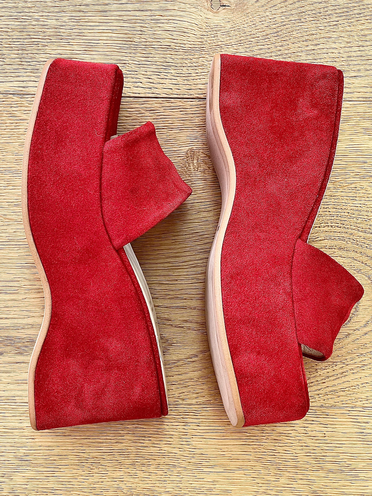 CONNIE RED SUEDE