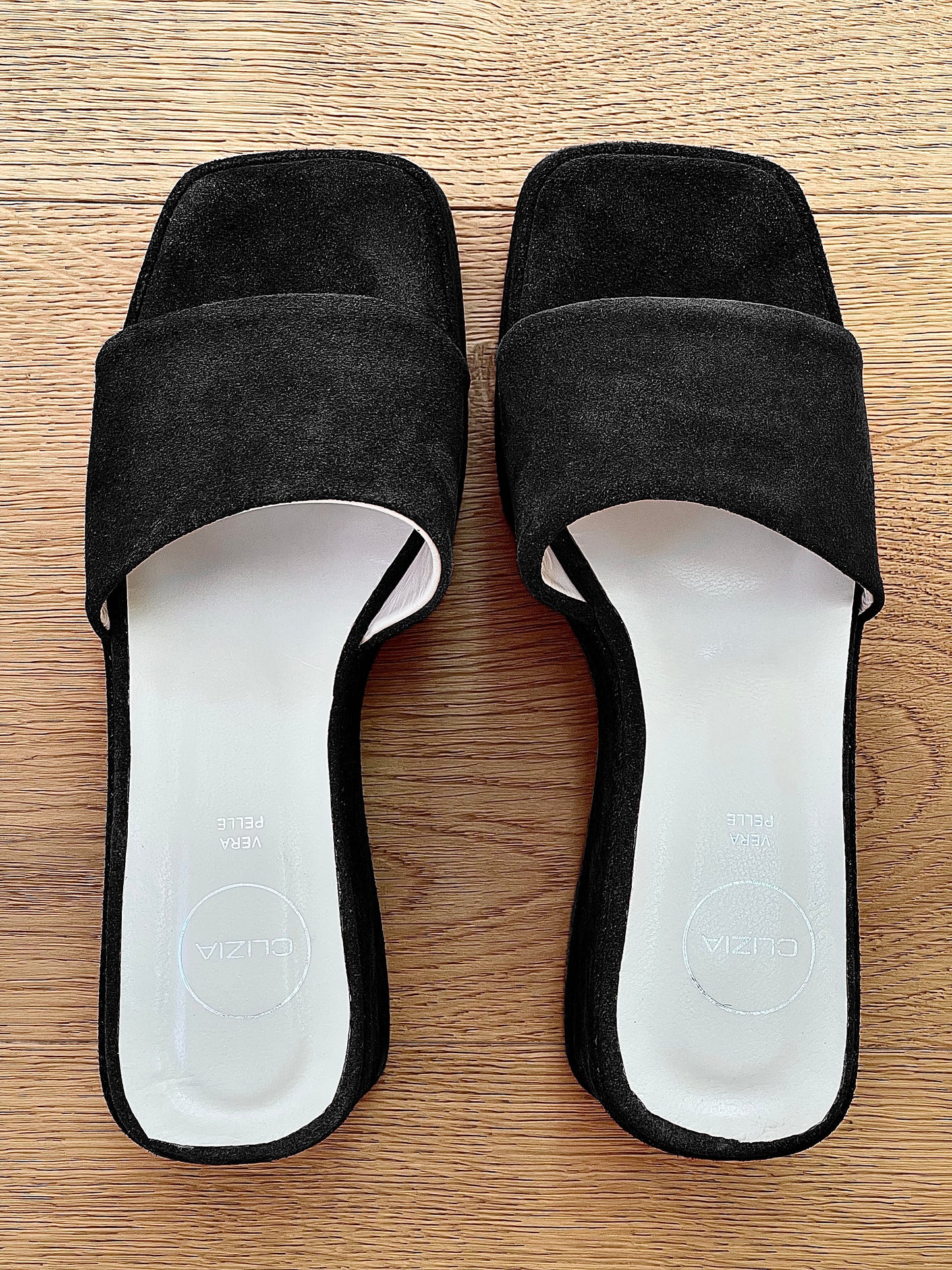 CONNIE BLACK SUEDE