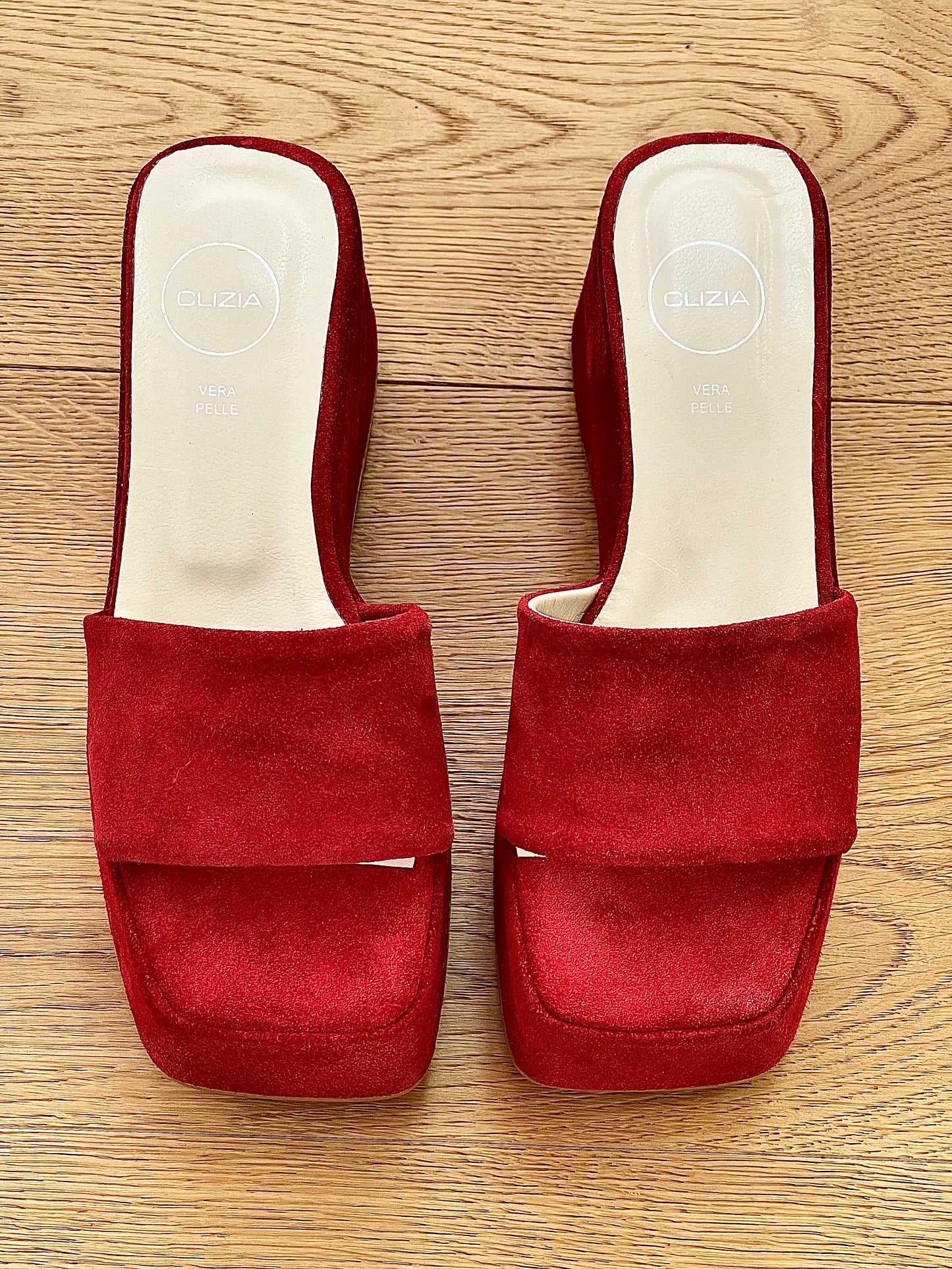 CONNIE RED SUEDE