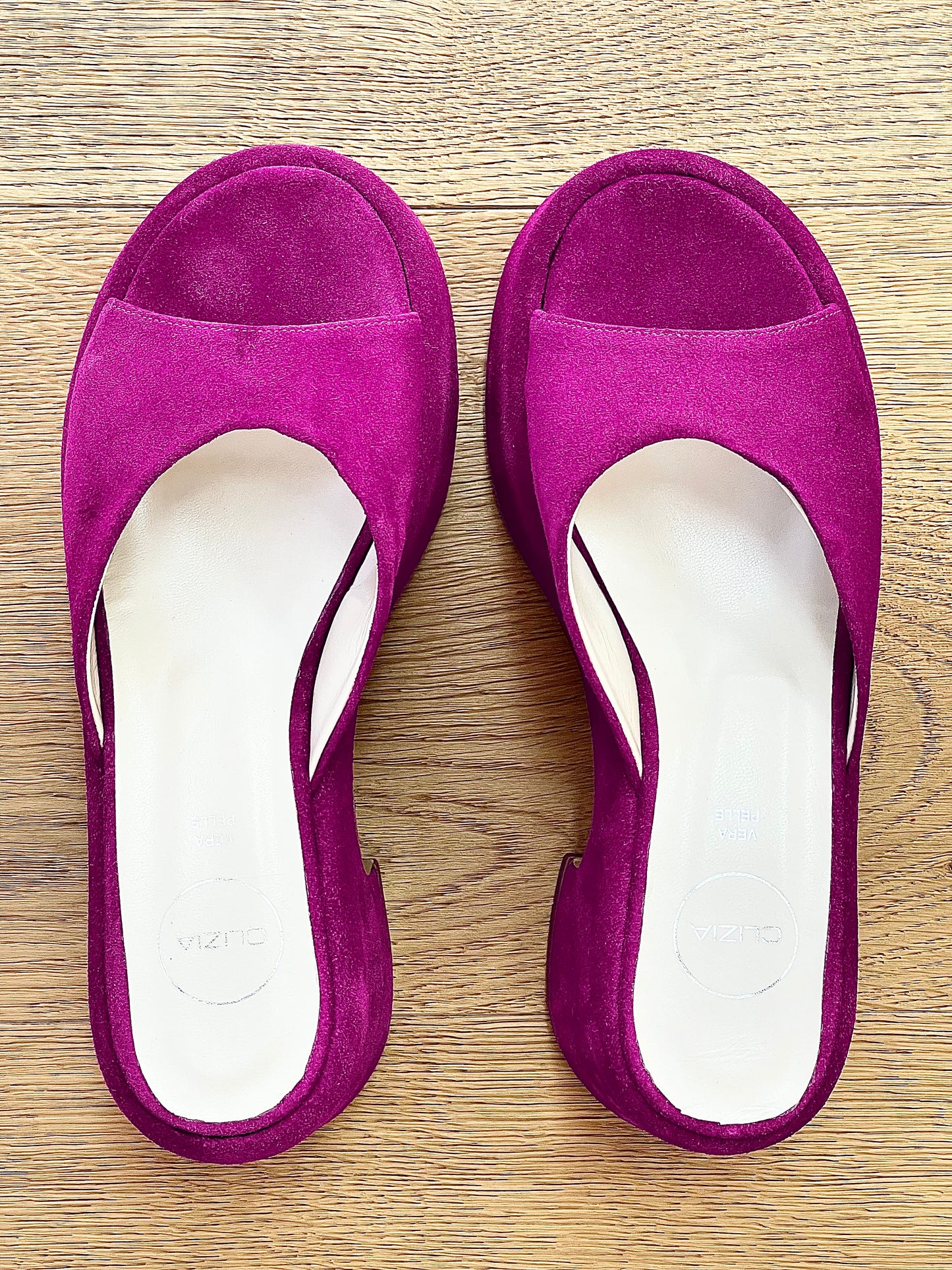 FUCHSIA SUEDE JACKIE