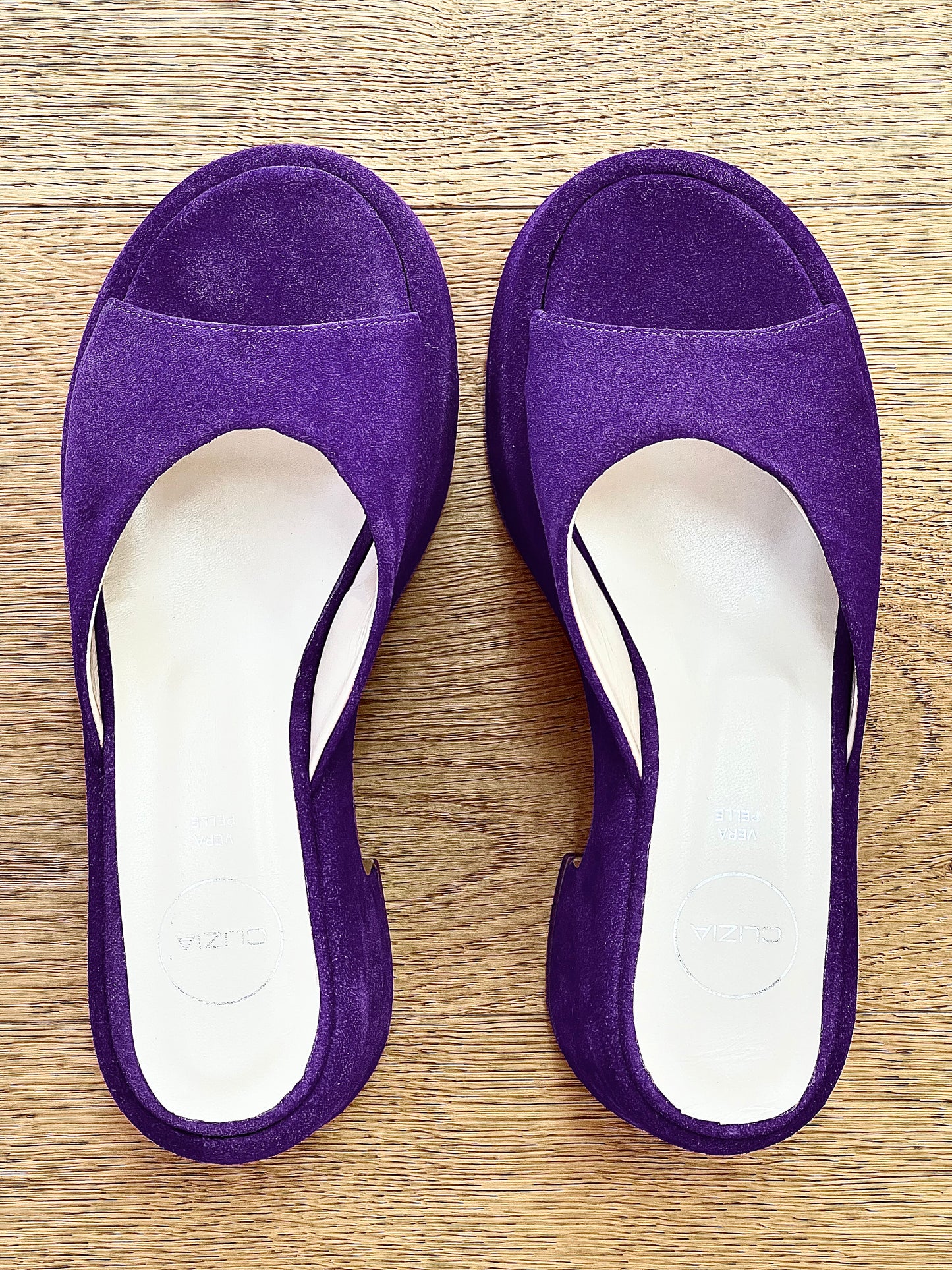 PURPLE SUEDE JACKIE