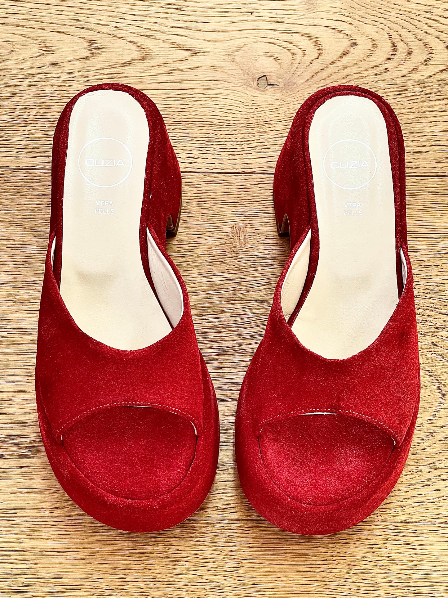 RED SUEDE JACKIE