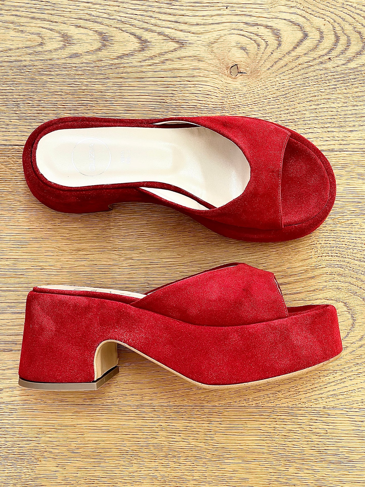RED SUEDE JACKIE
