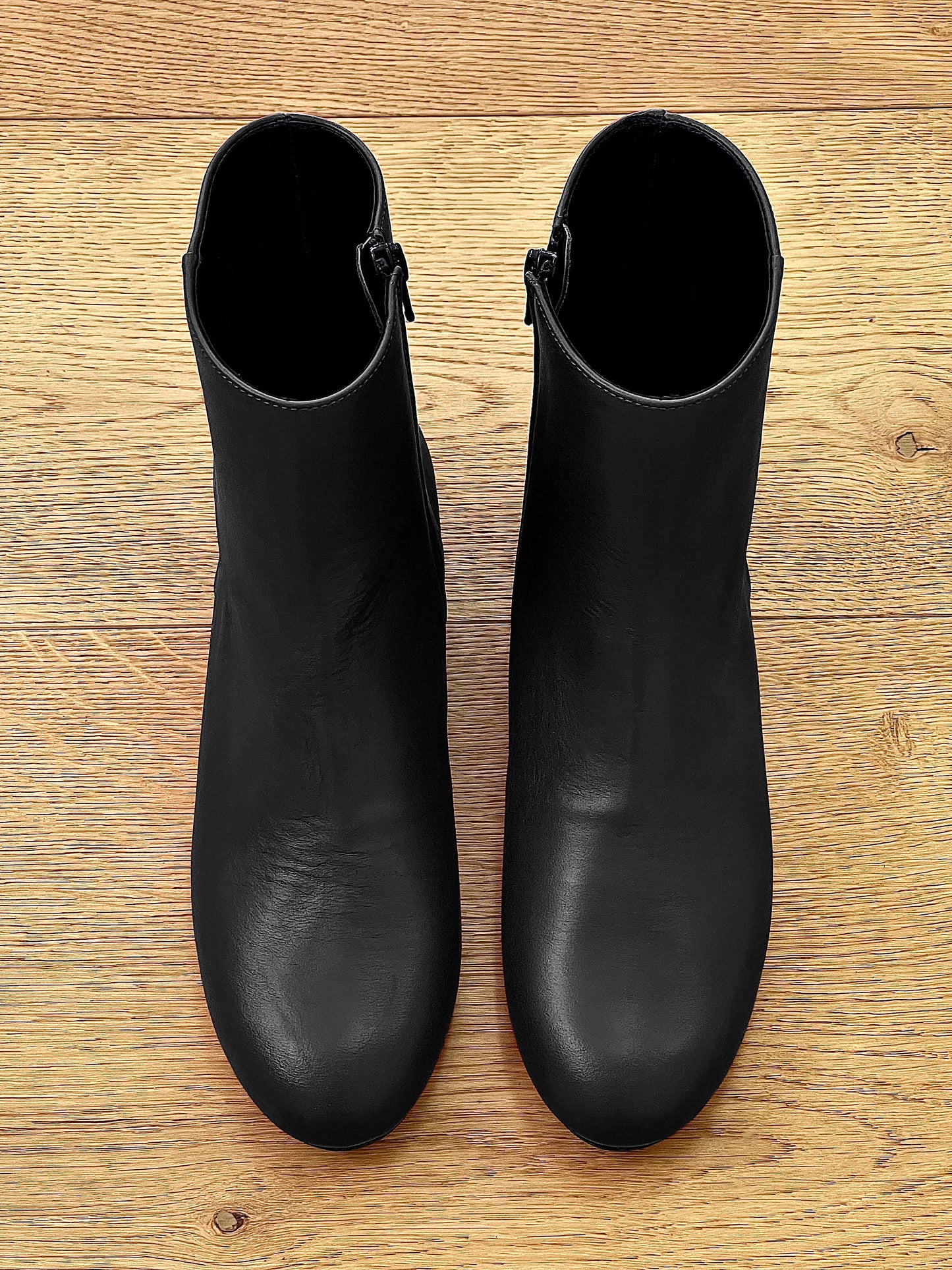 KOEN LEATHER BLACK