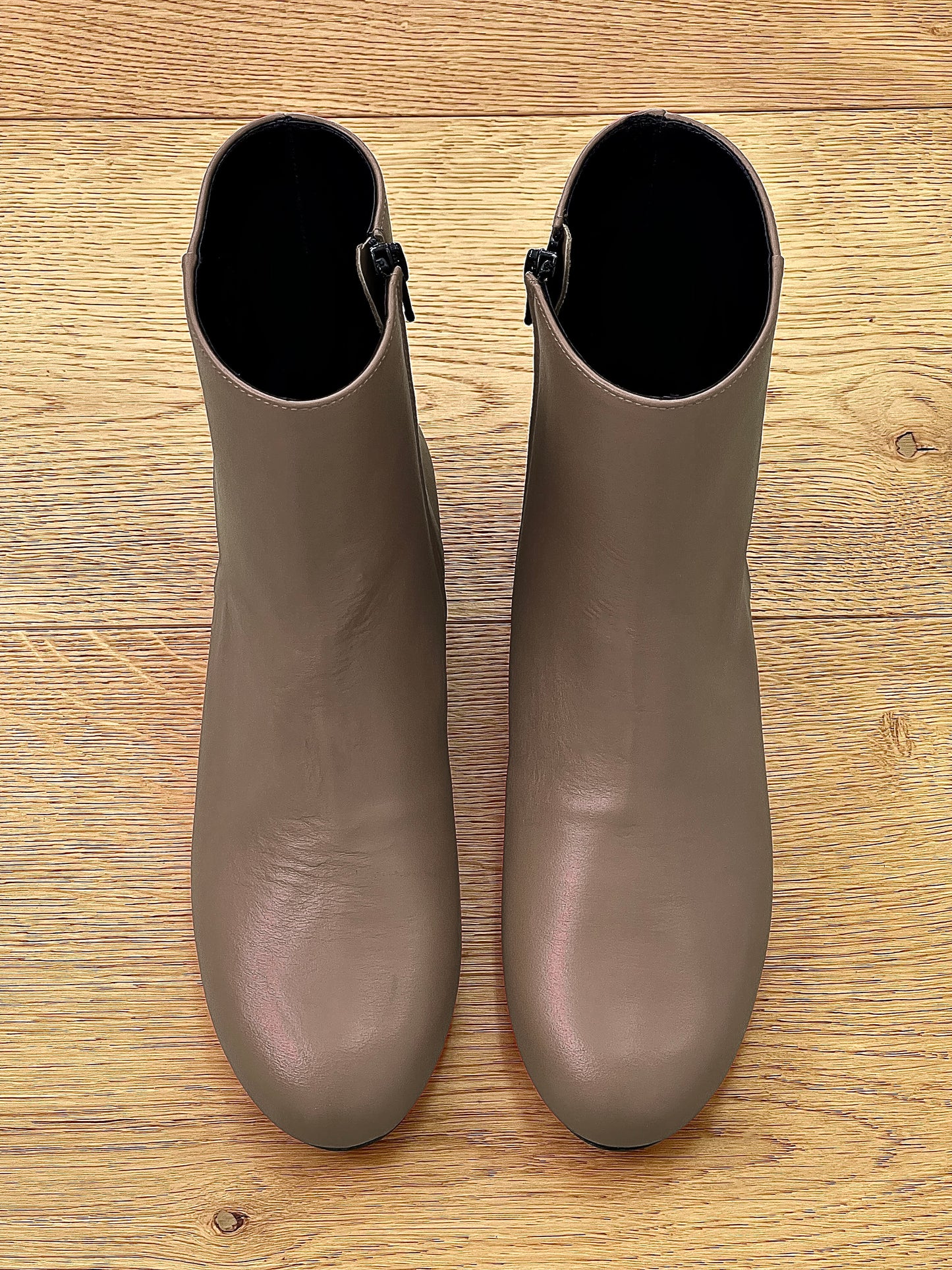 KOEN TAUPE LEATHER