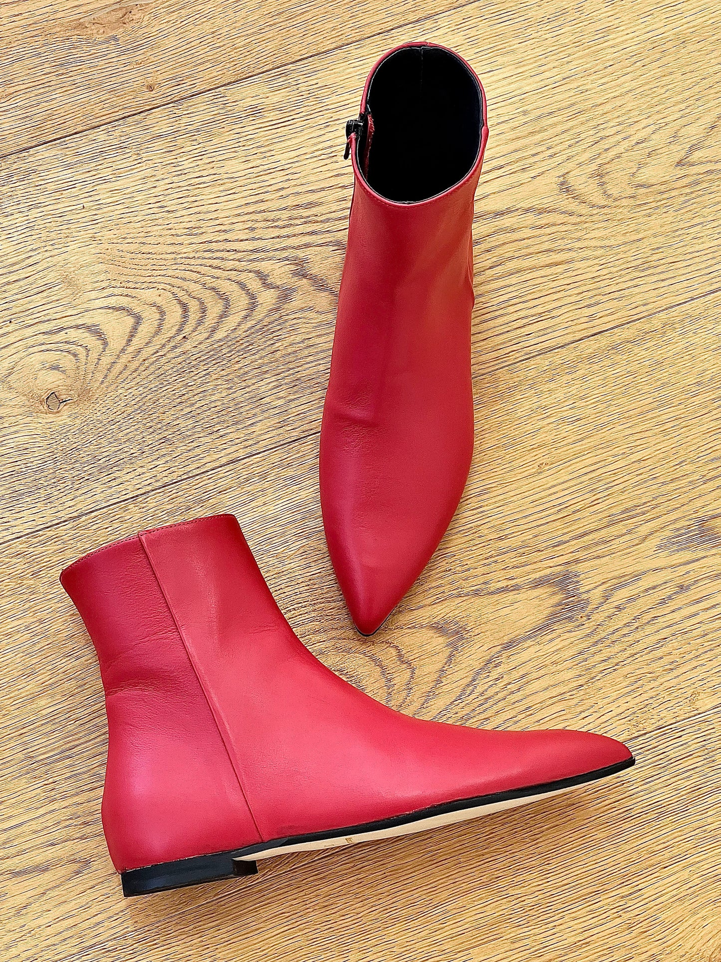 GERRI RED LEATHER