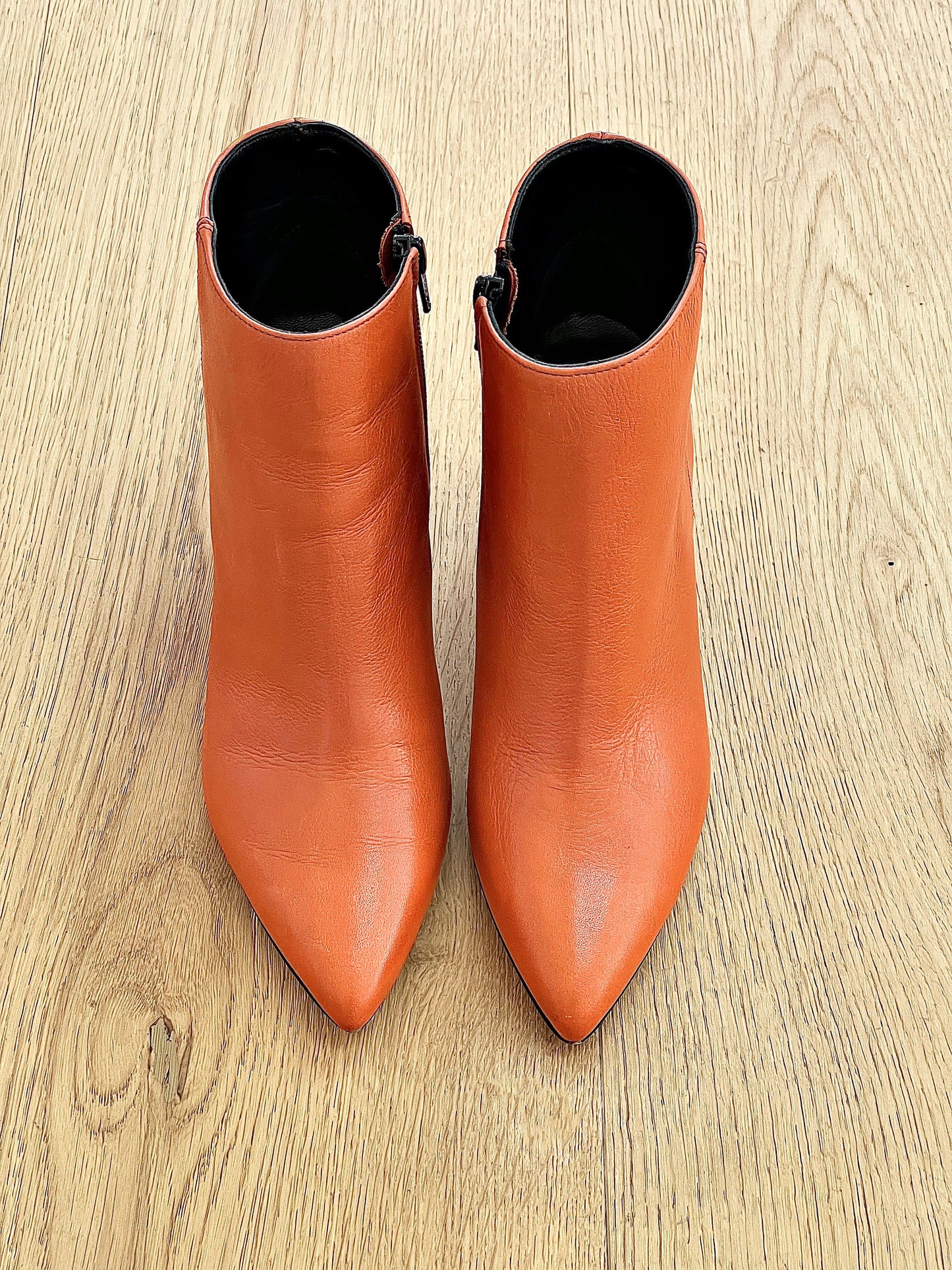 GEMINI ORANGE LEATHER