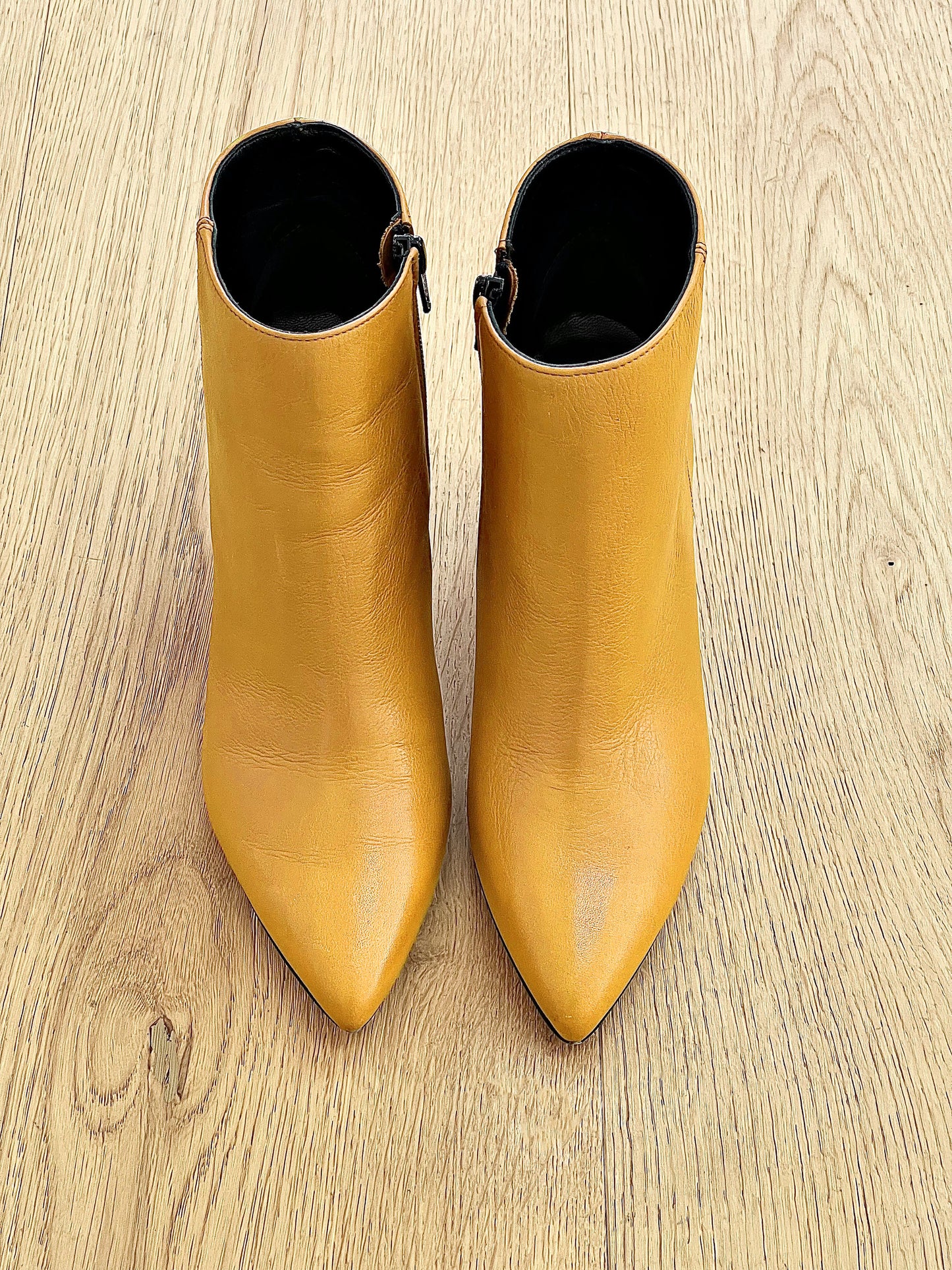 GEMINI LEATHER OCHRE