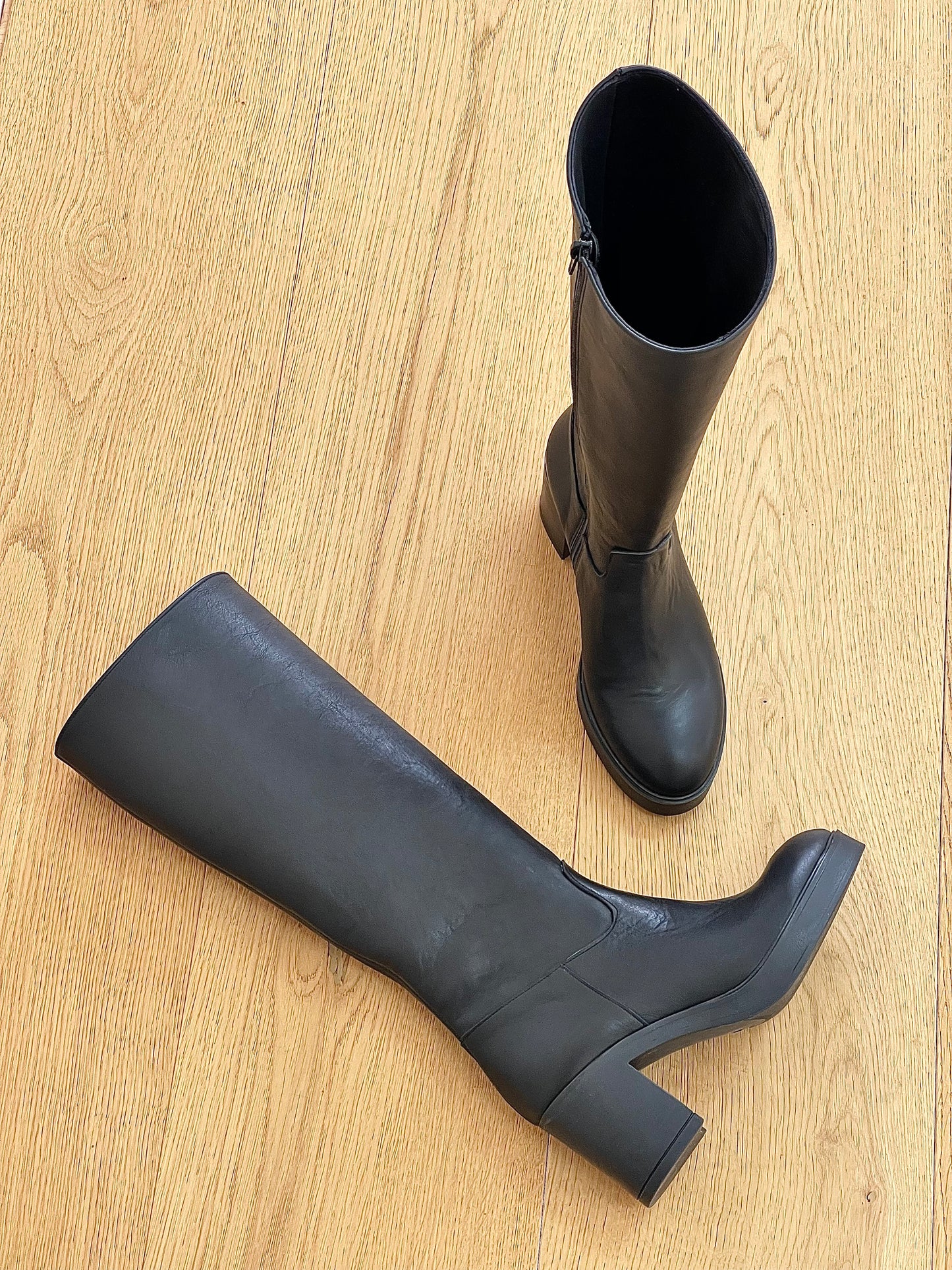 KARIM LEATHER BLACK