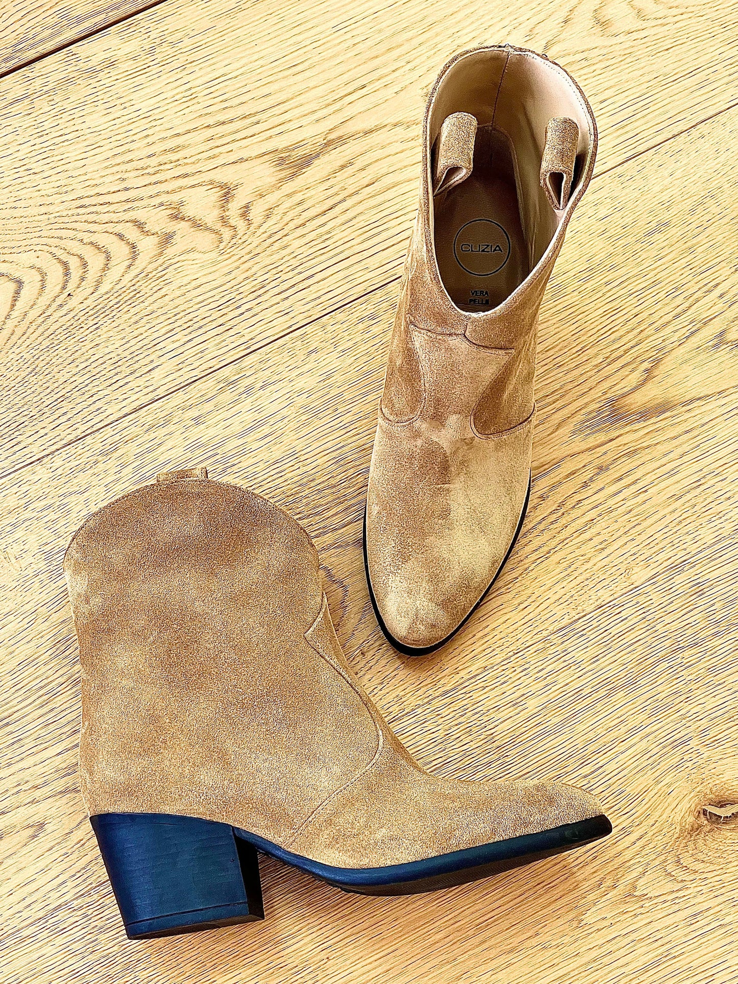 DAKOTA SUEDE LEATHER