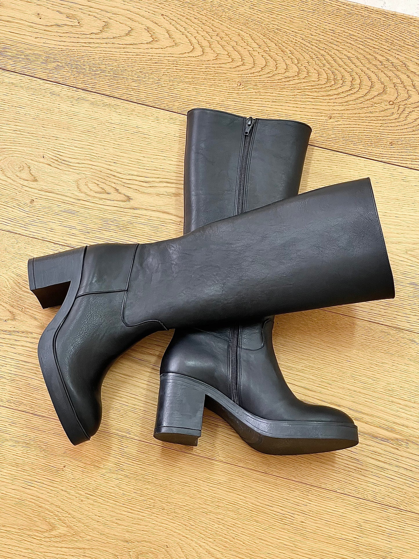 KARIM LEATHER BLACK