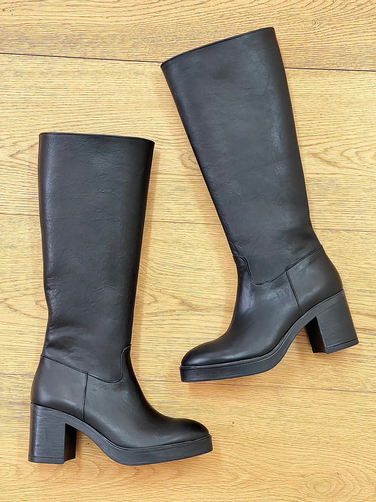 KARIM LEATHER BLACK