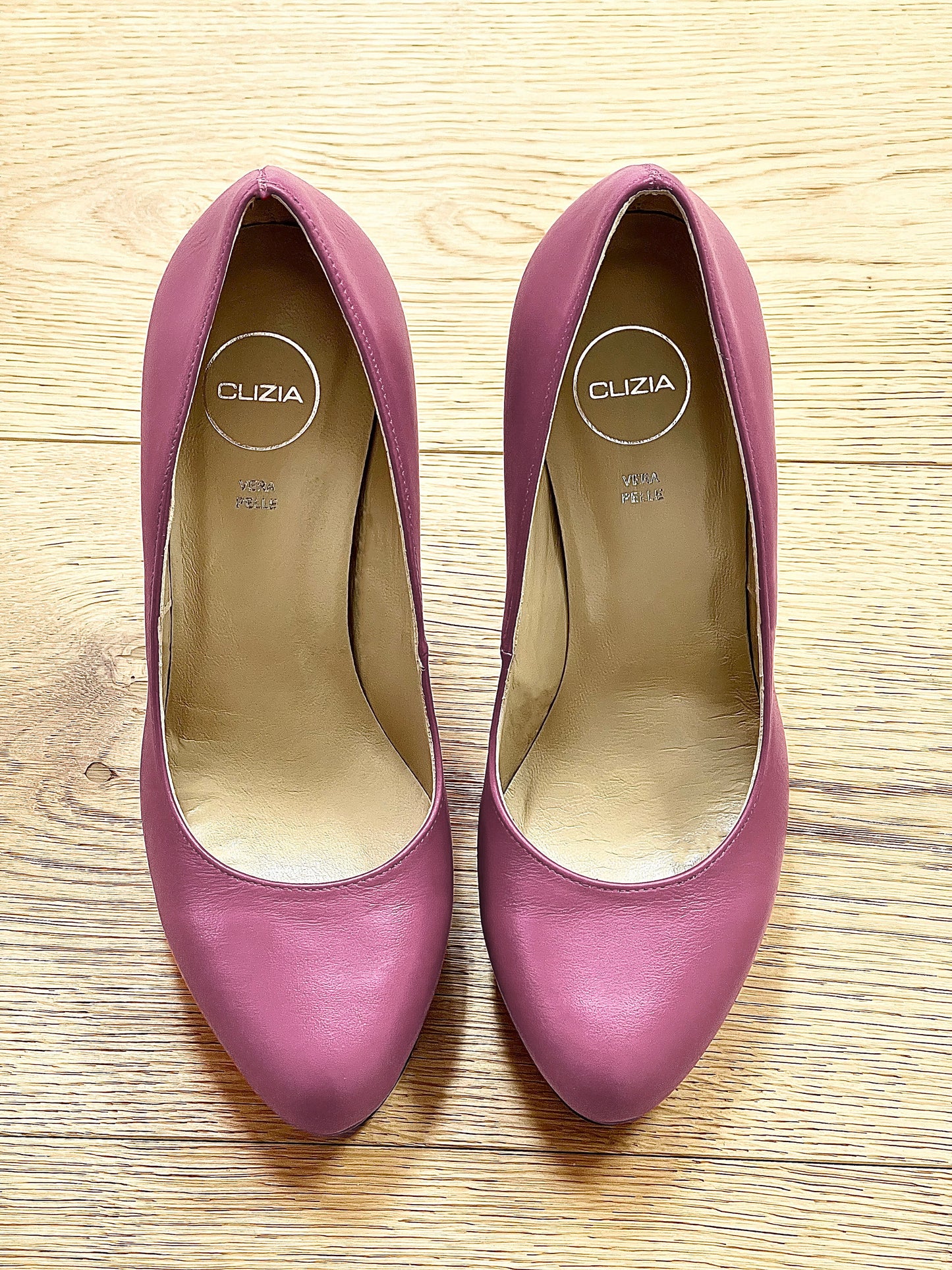 EVEN LILAC LEATHER