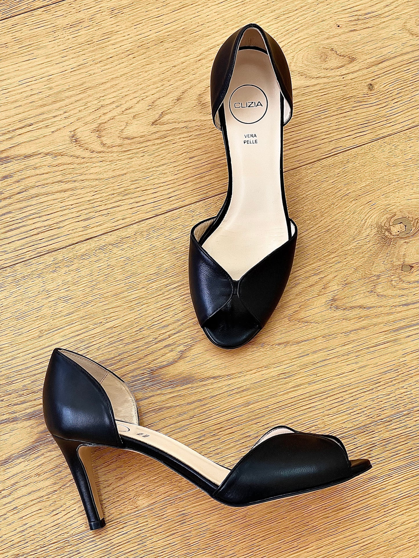 WANDA LEATHER BLACK
