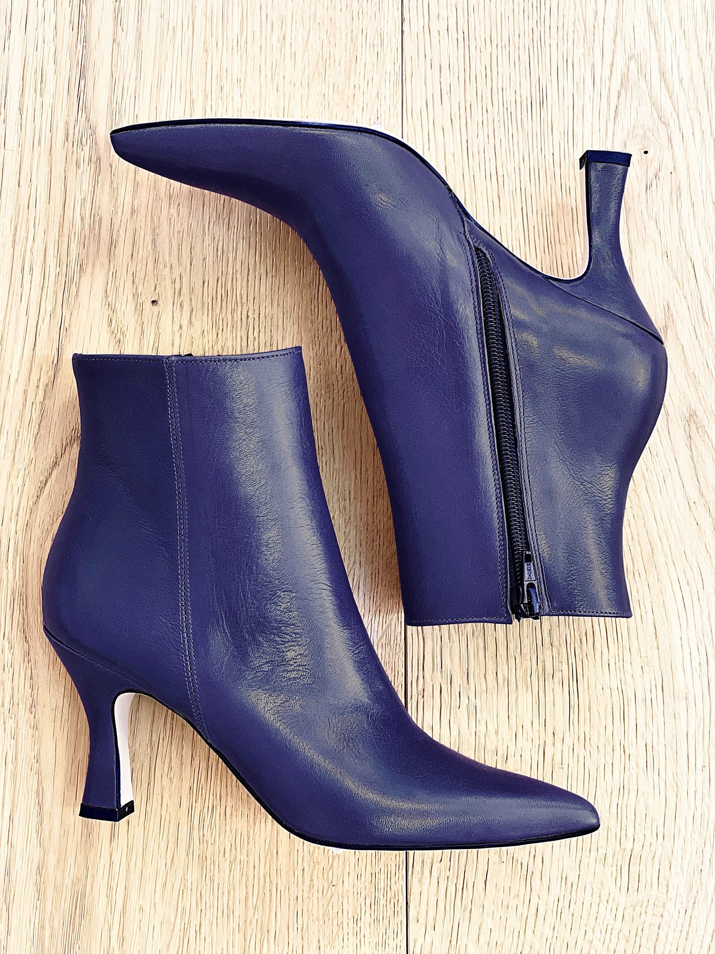 KAORI BLUE LEATHER