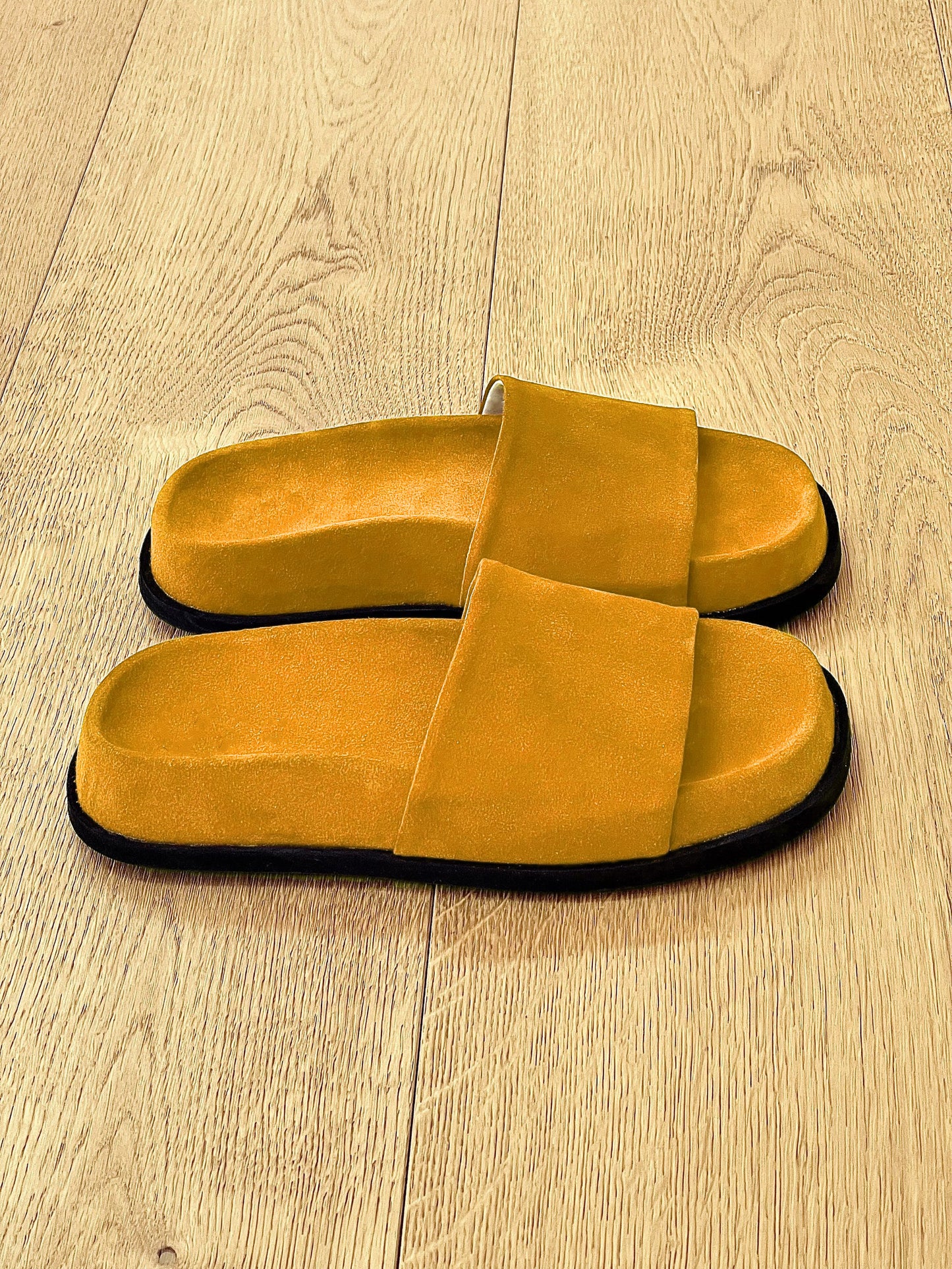 KATRIN YELLOW SUEDE