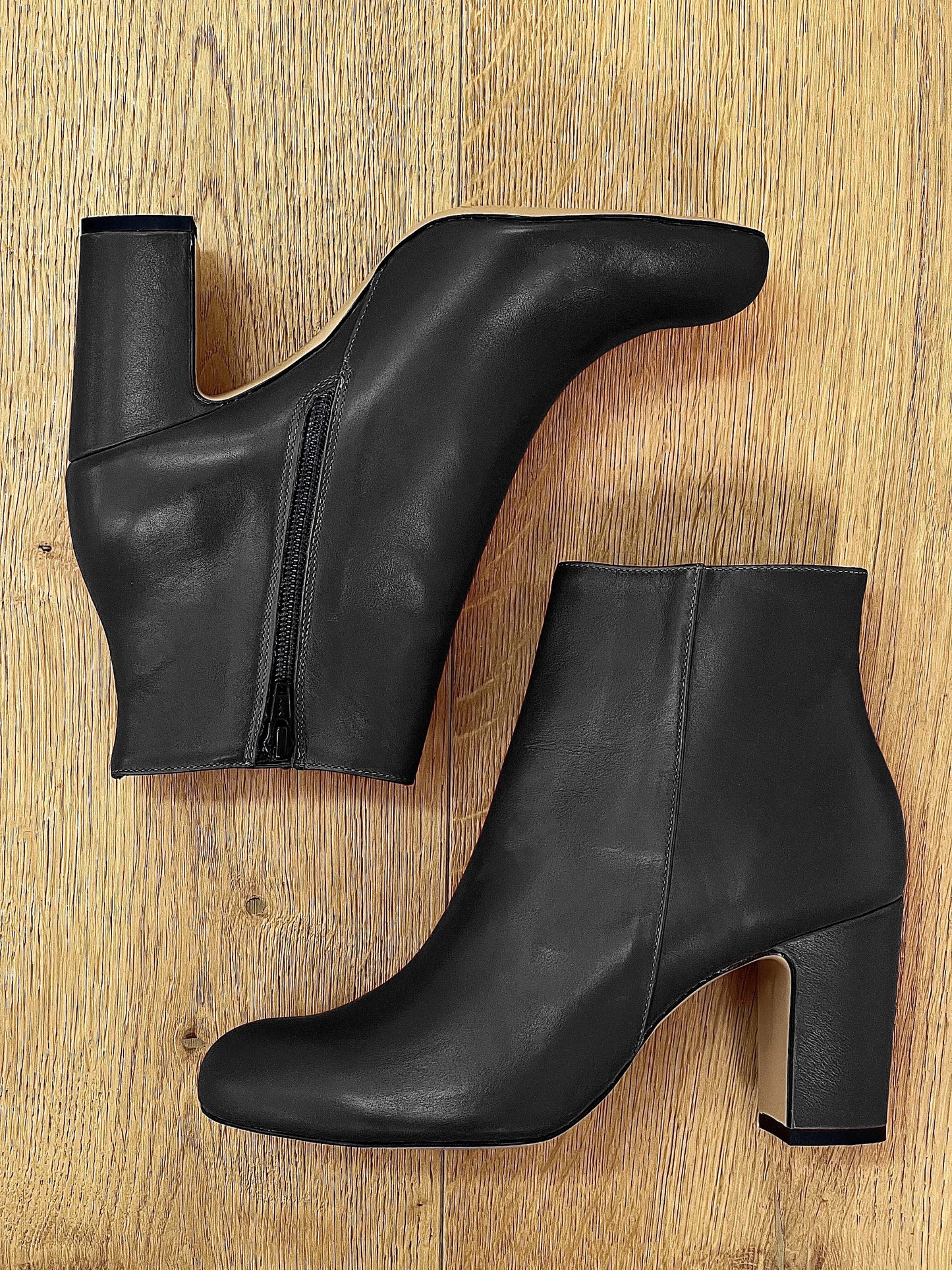 ROME BLACK LEATHER