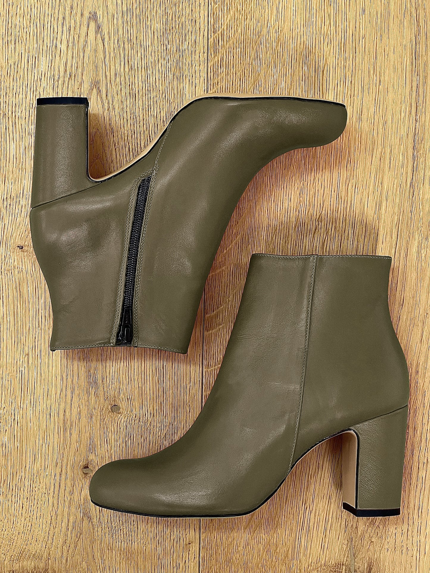 KHAKI LEATHER ROME