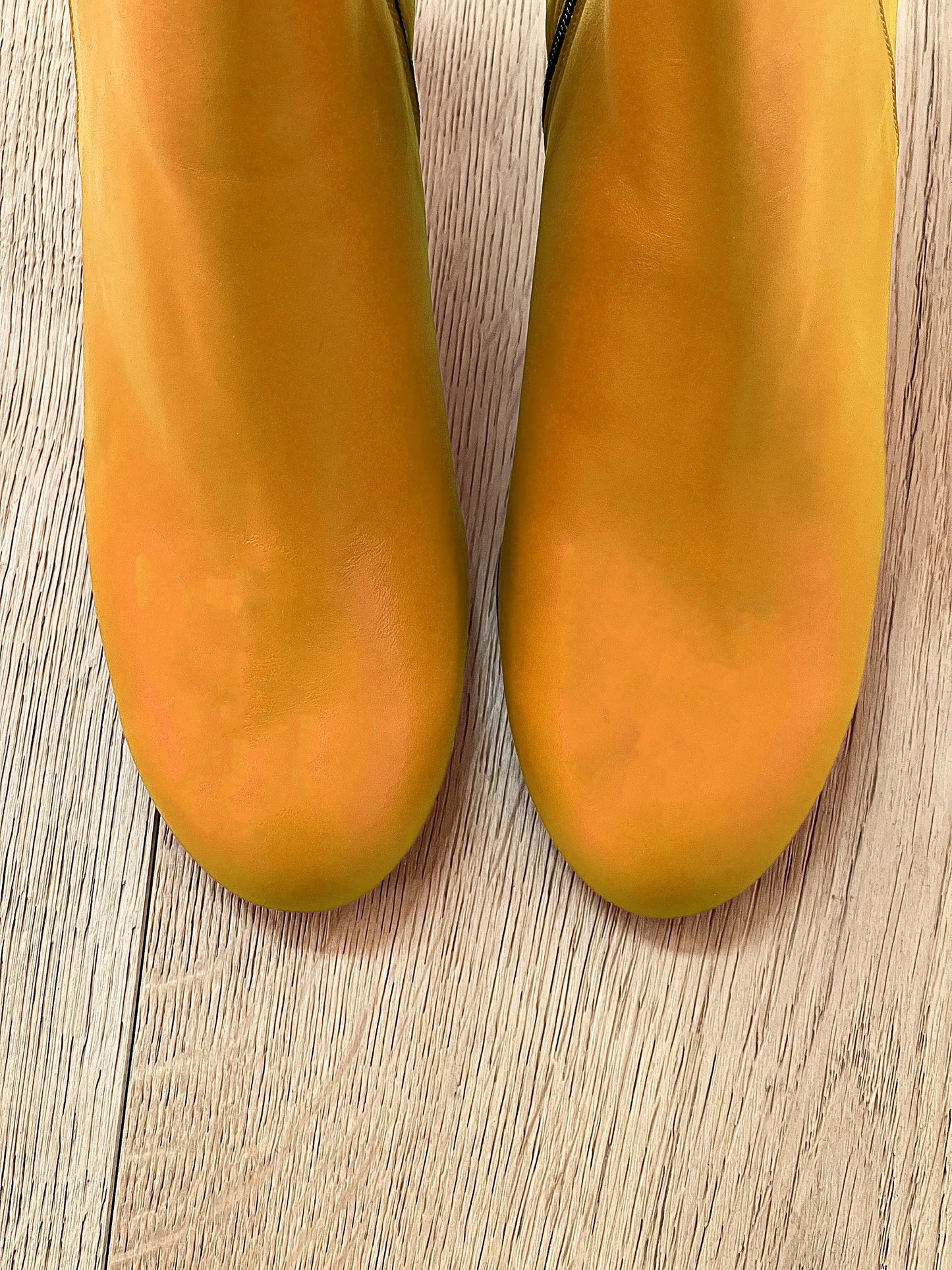 ROME OCHRE LEATHER
