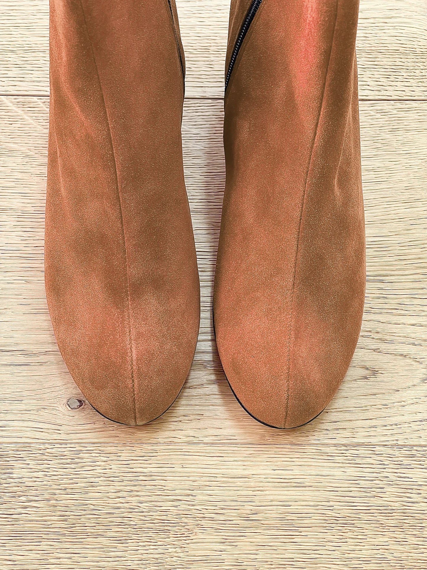 LUCAS SUEDE LEATHER