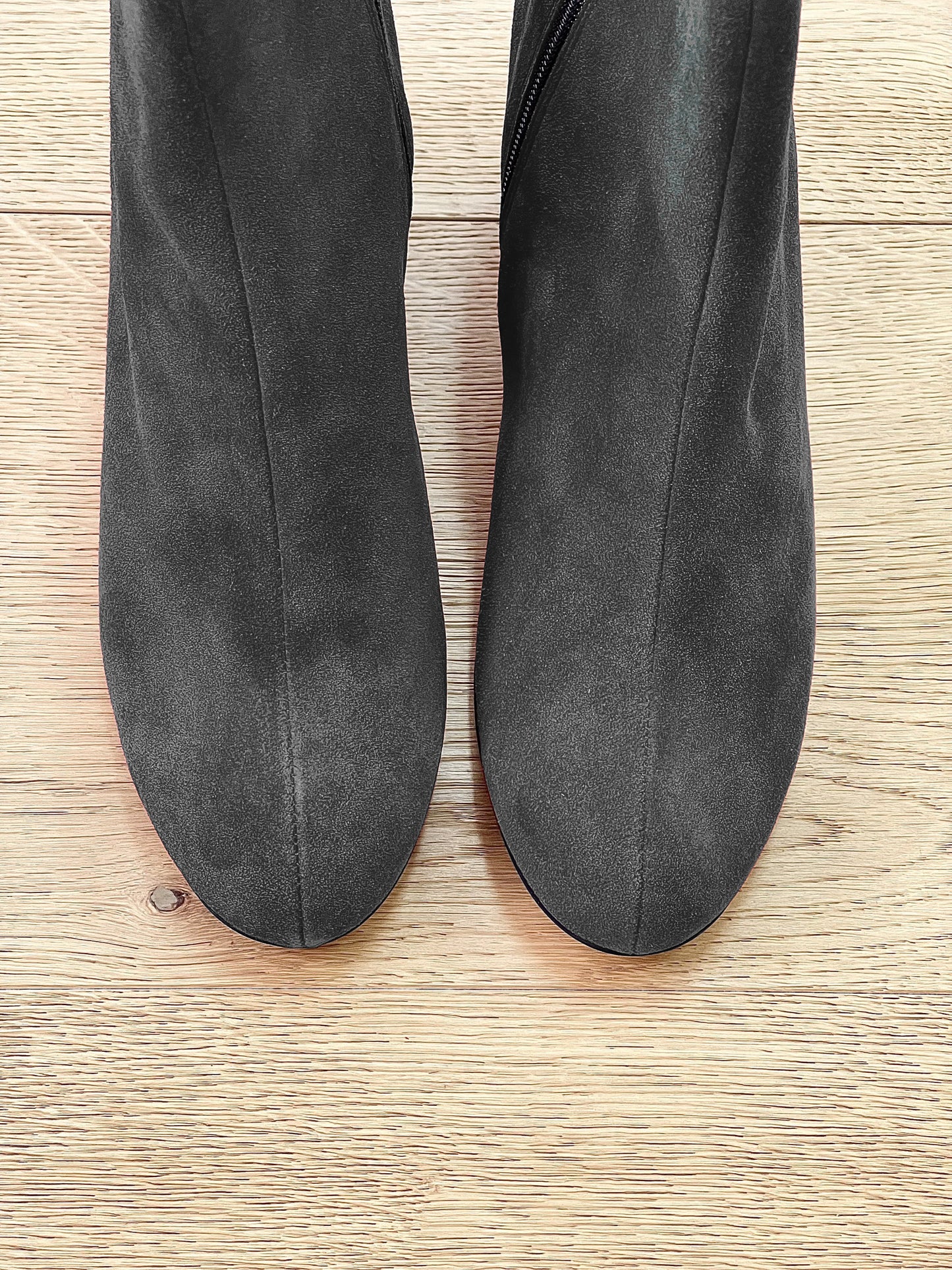 GREY SUEDE LUCAS