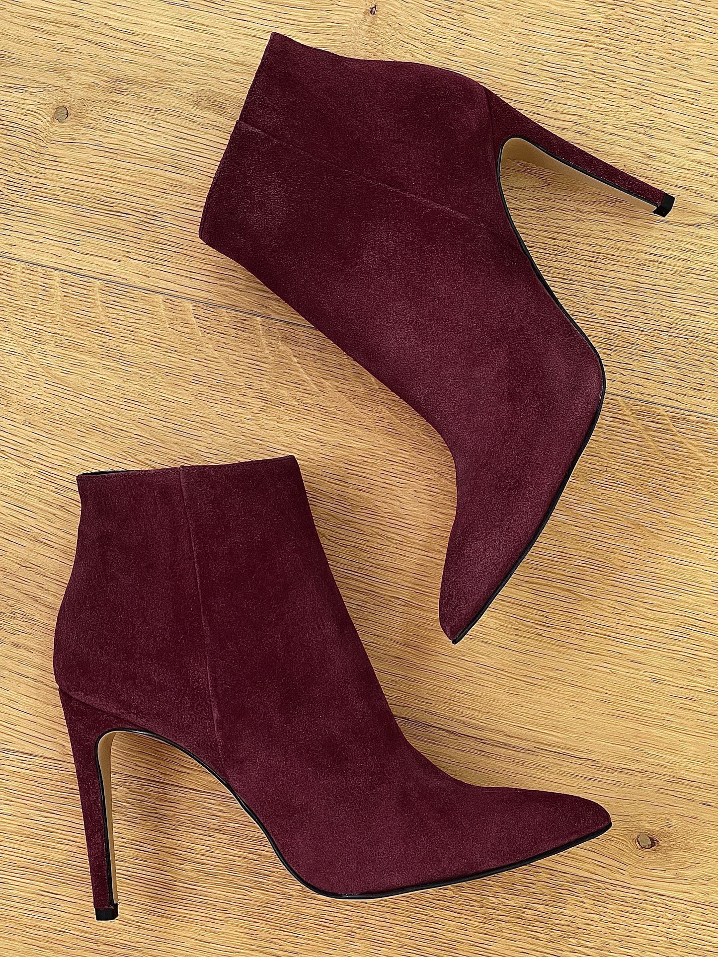 BURGUNDY SUEDE TITA