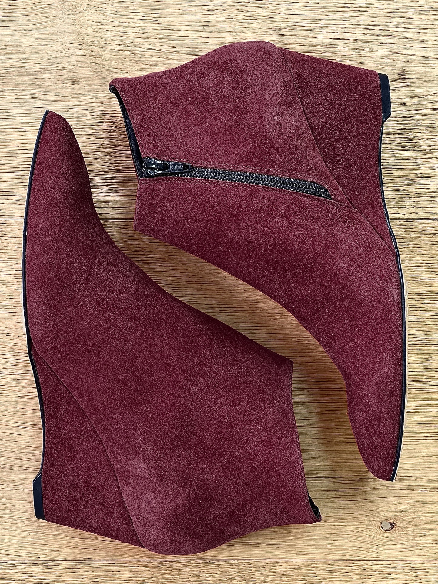 KRYSHA BURGUNDY SUEDE