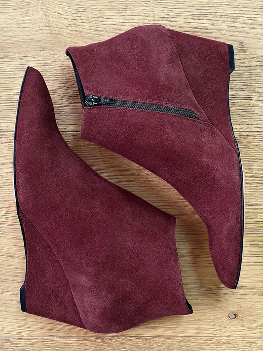 KRYSHA BURGUNDY SUEDE