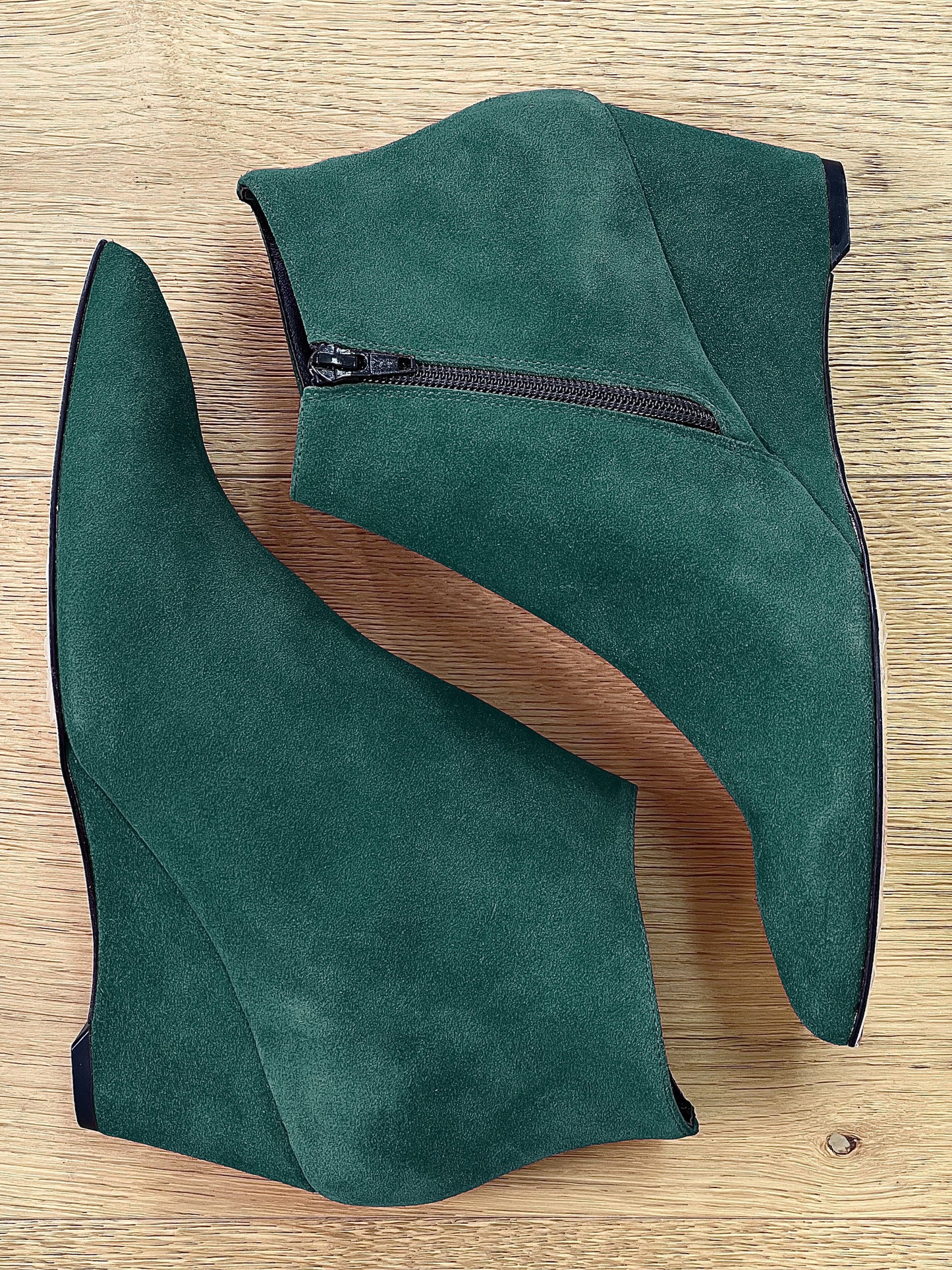 KRYSHA SUEDE BOTTLE