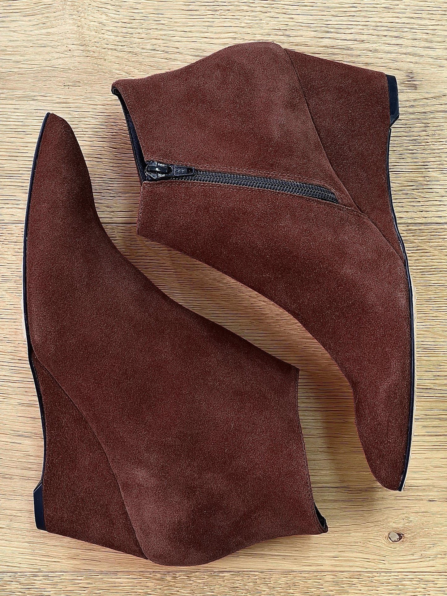 KRYSHA BROWN SUEDE