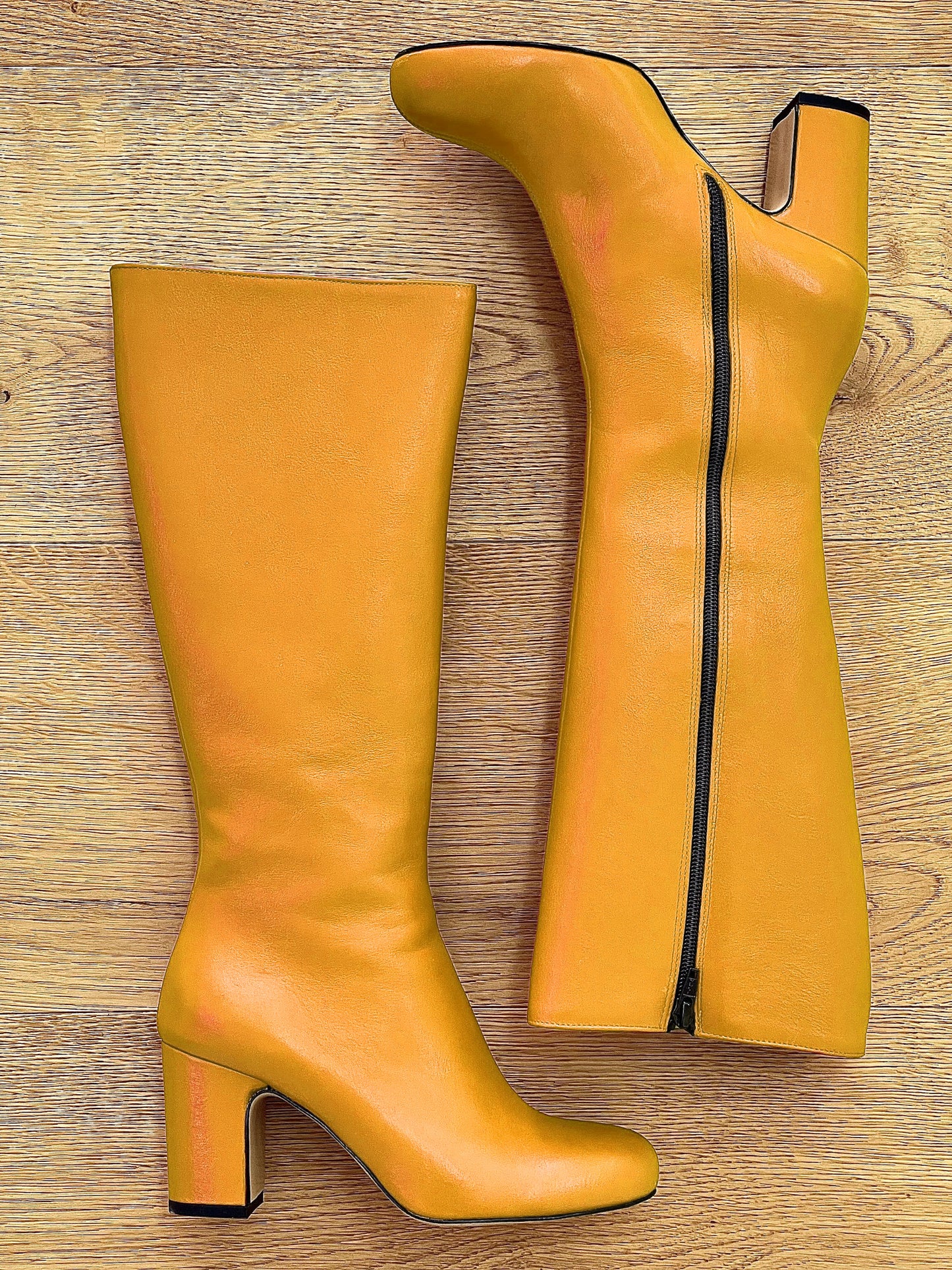 VIENNA OCHRE LEATHER