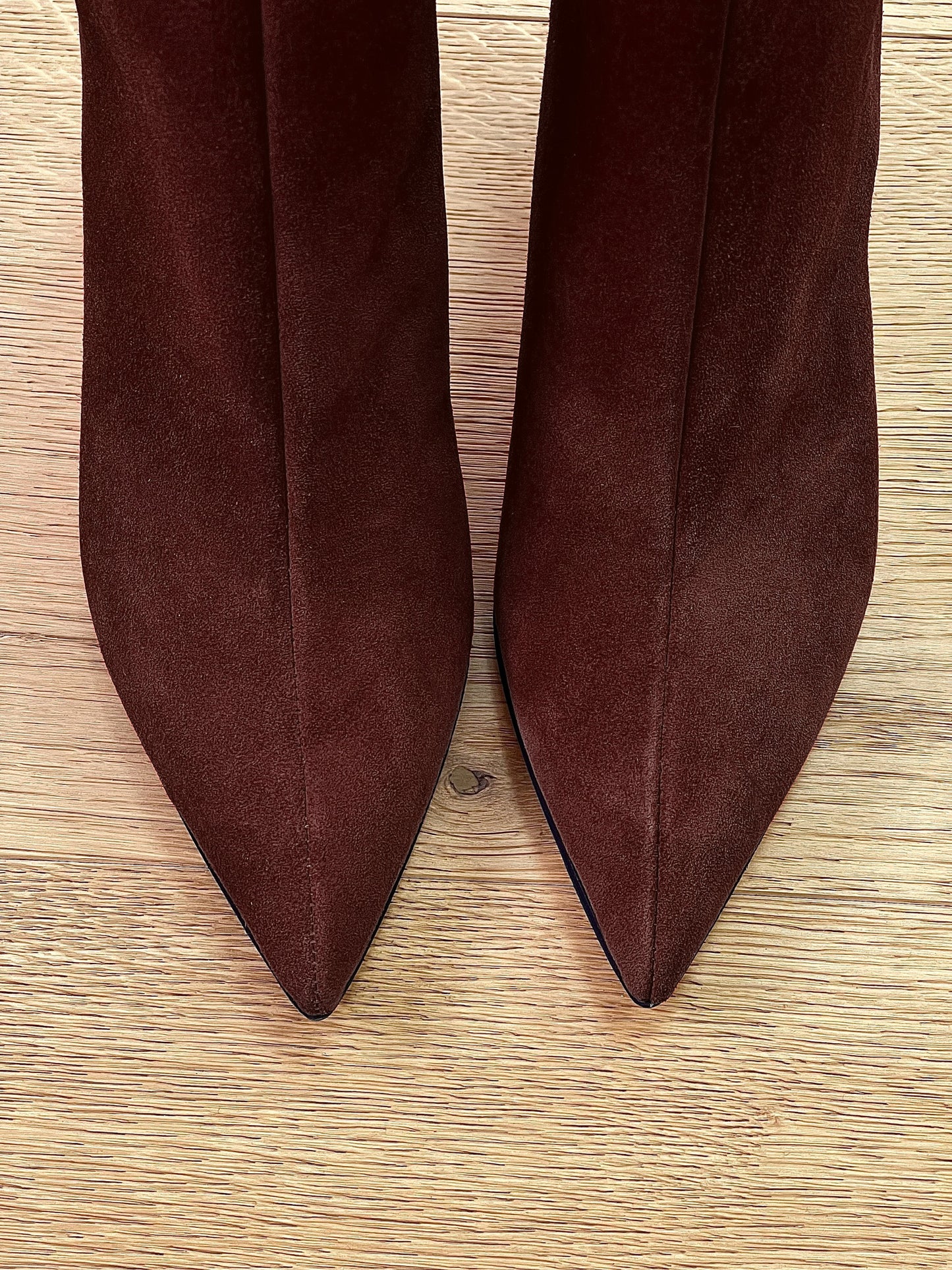 IRIS BROWN SUEDE