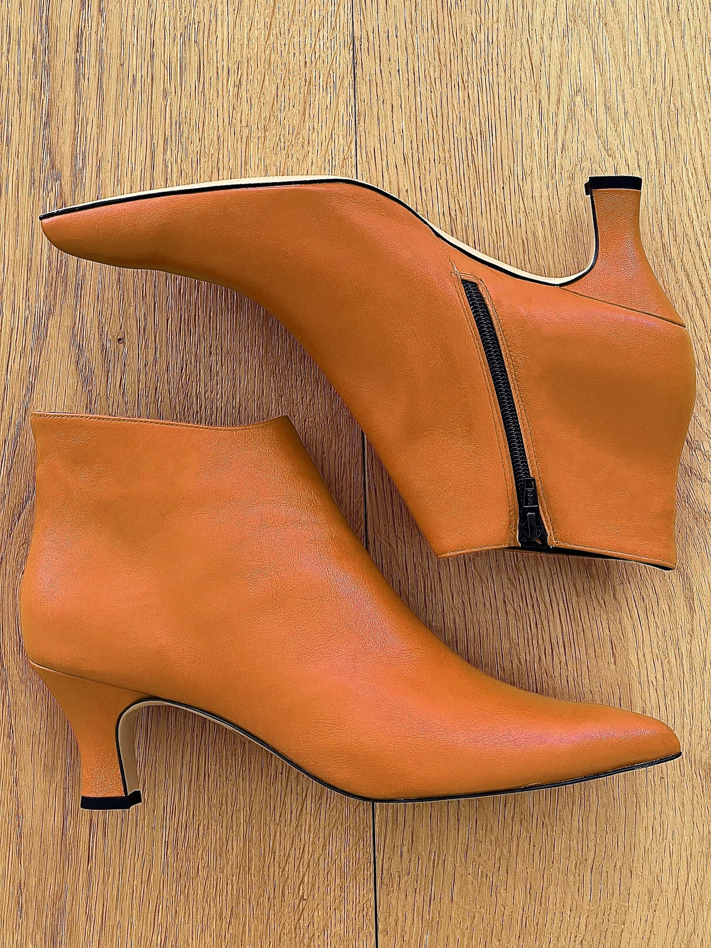 NICK LEATHER LEATHER