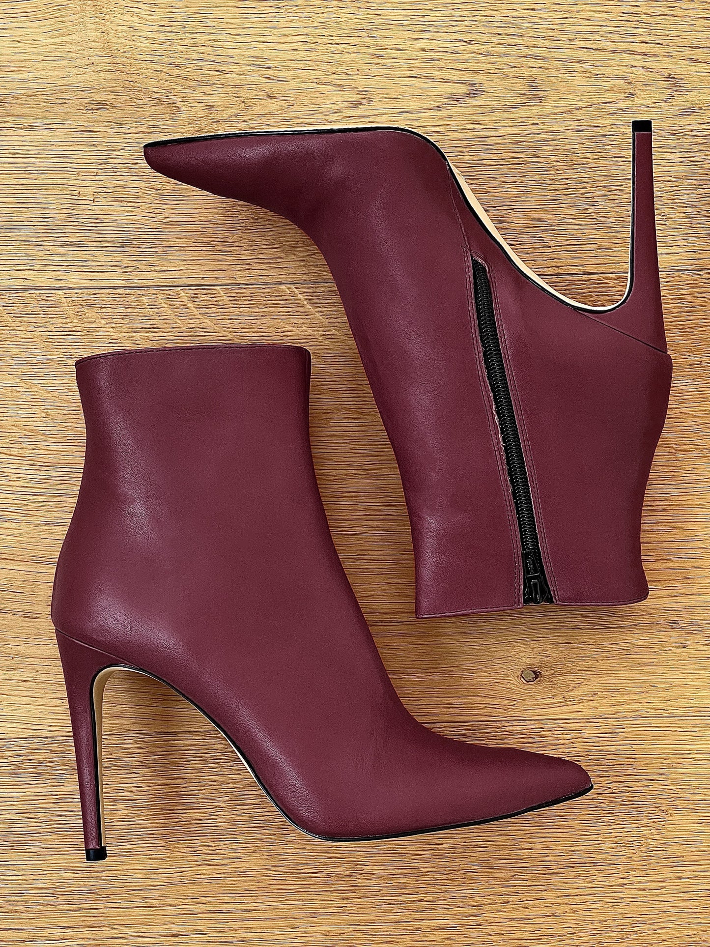 BORN BURGUNDY LEATHER