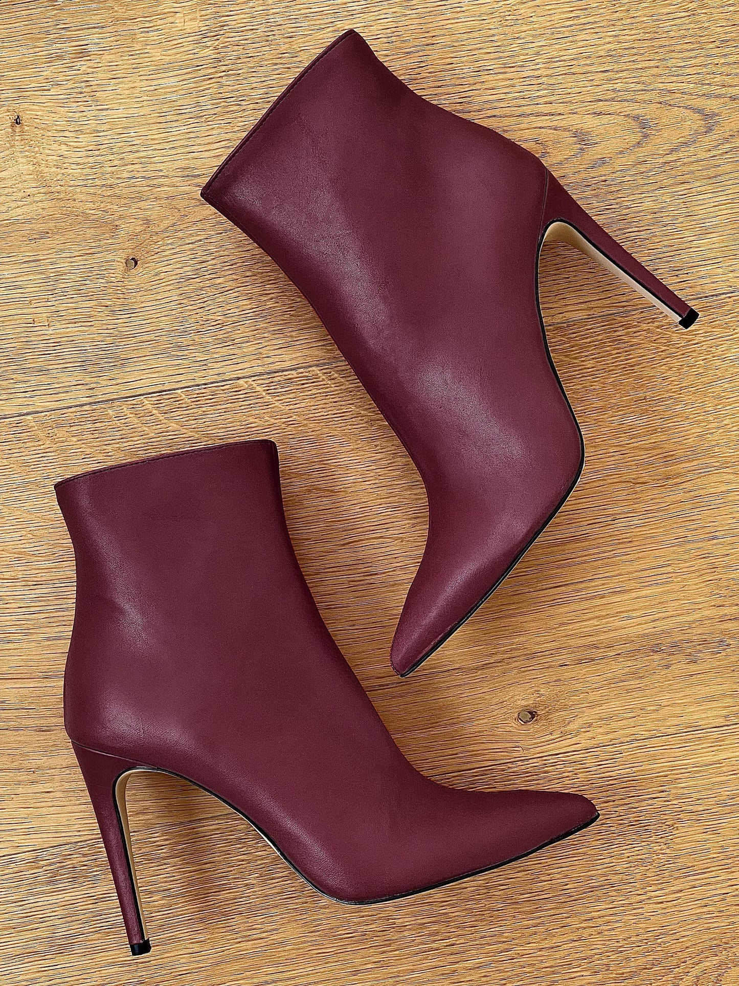 BORN BURGUNDY LEATHER