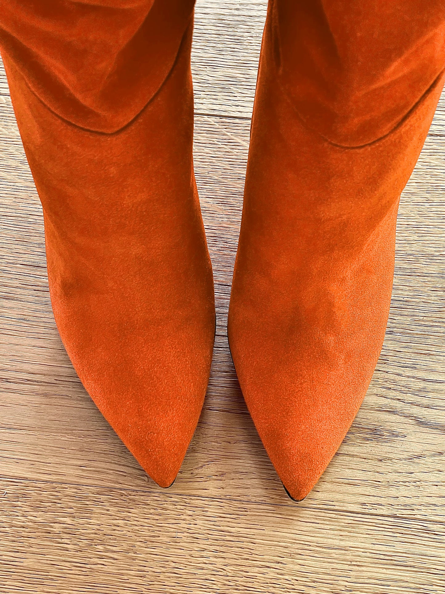 ORANGE SUEDE ARZU