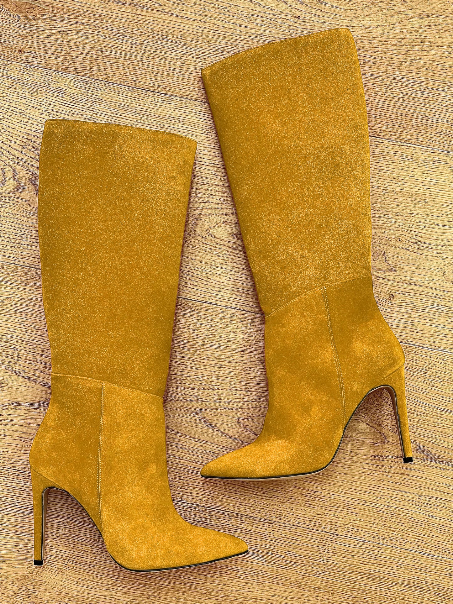 MAYA SUEDE OCHRE