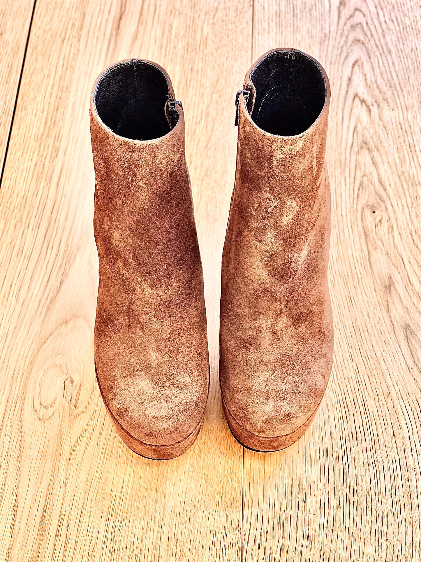 TURAN COGNAC SUEDE