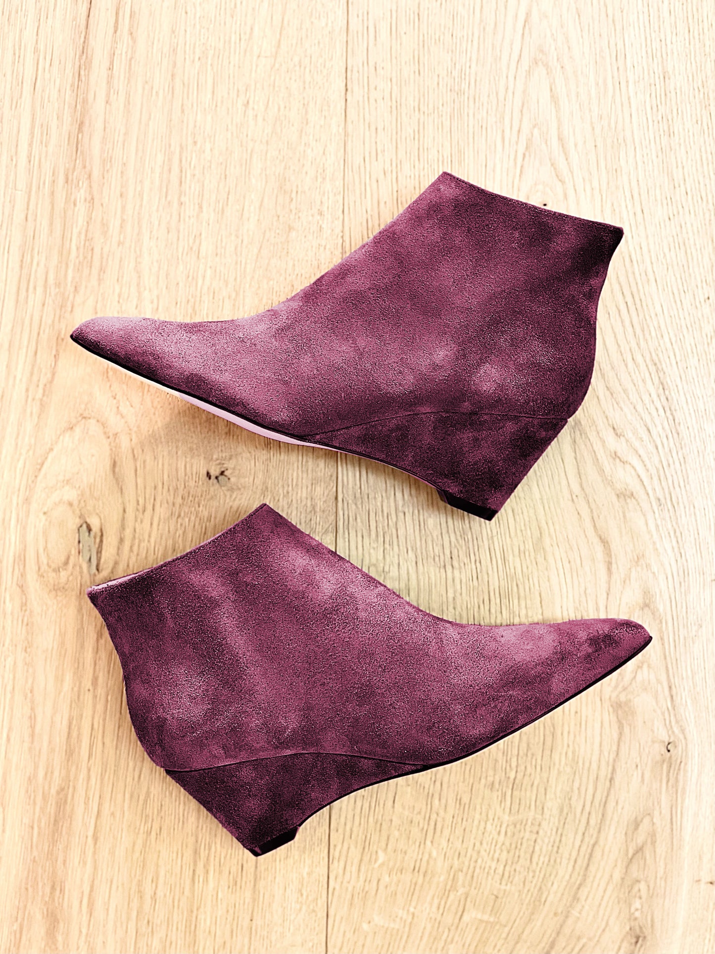 KRYSHA BURGUNDY SUEDE