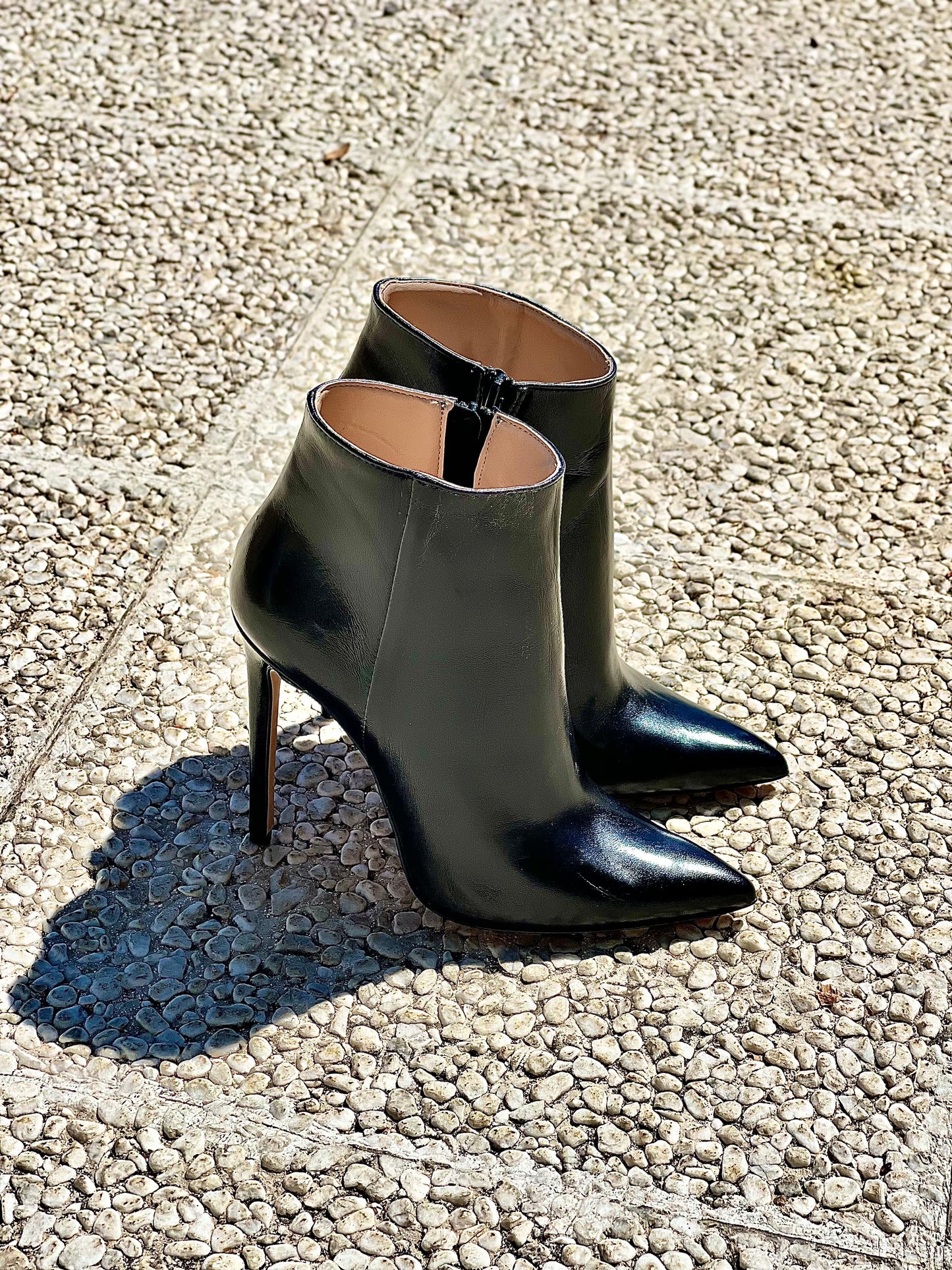 TITA LEATHER BLACK