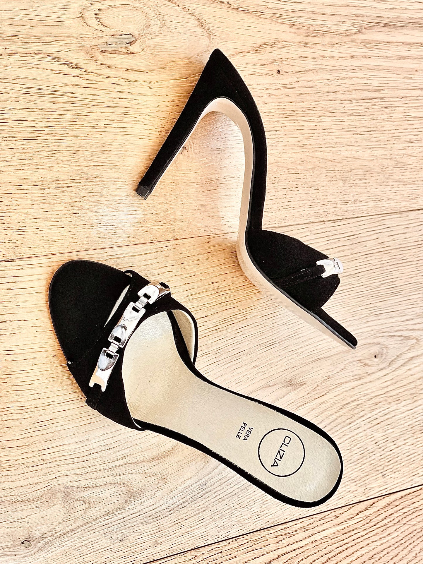 VELIKA BLACK SUEDE